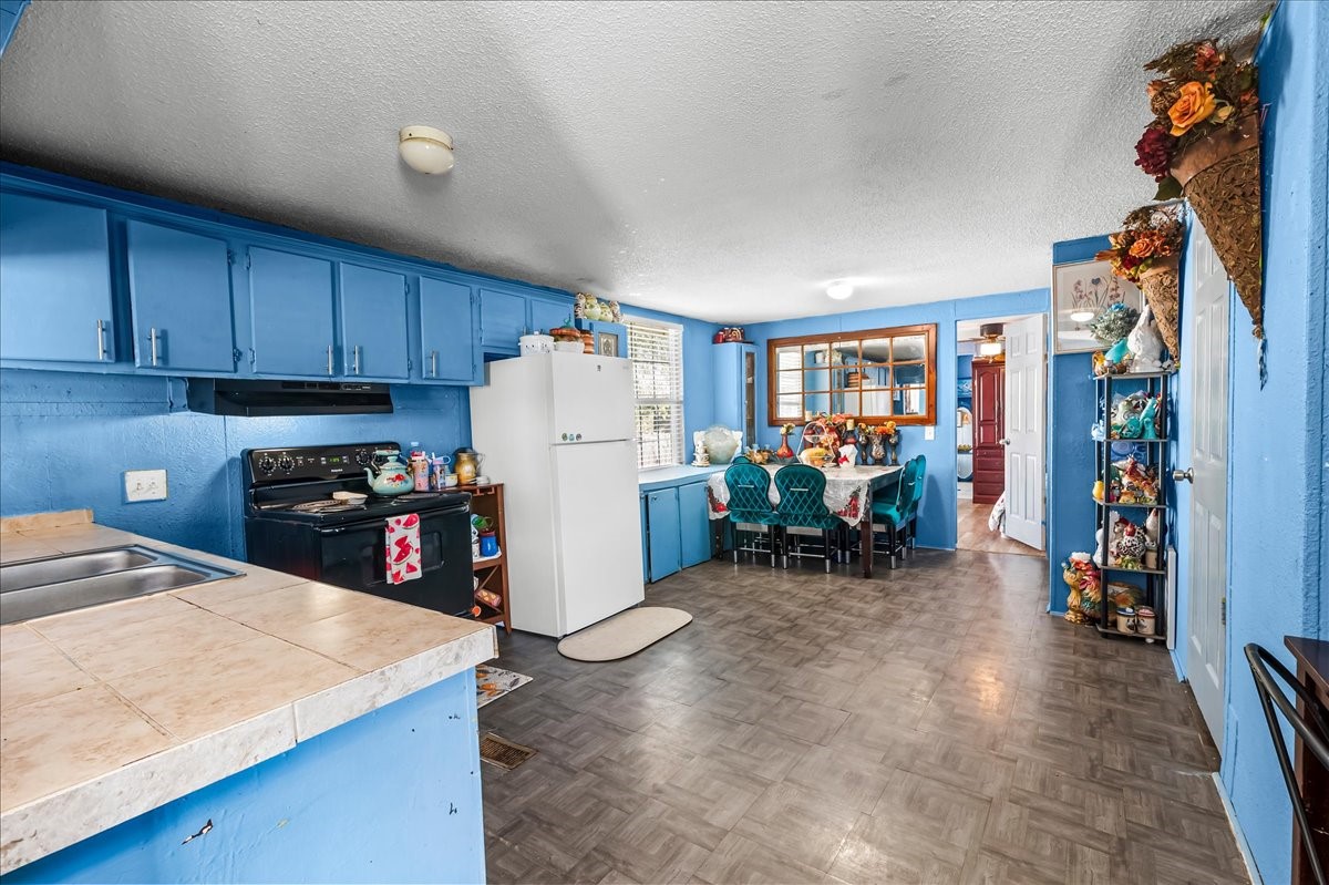 3629 County Road 870, Alvin, TX 77511 3629 County Road 870, Alvin, TX 77511