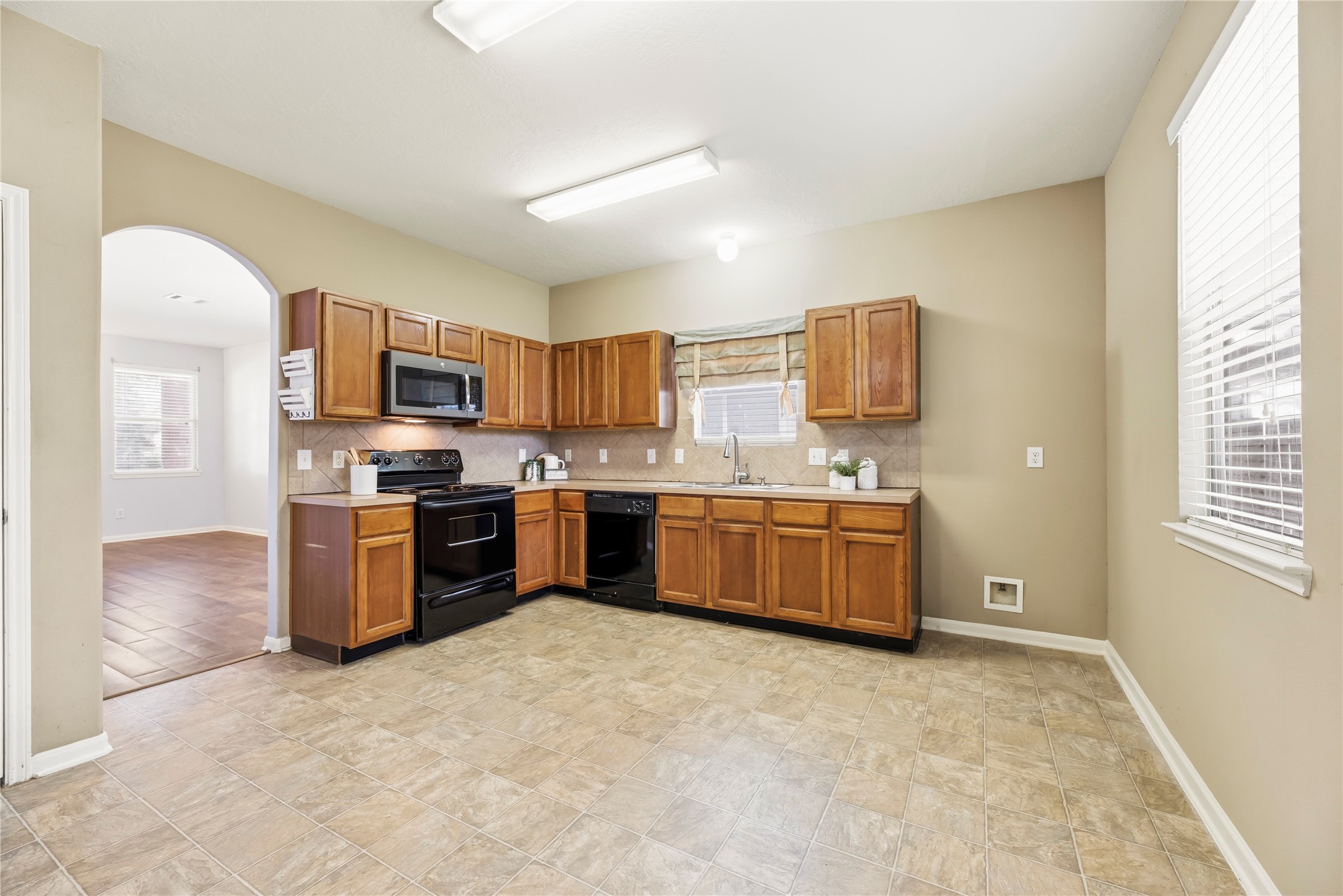 4106 Miramichi Court, Houston, TX 77053 4106 Miramichi Court, Houston, TX 77053