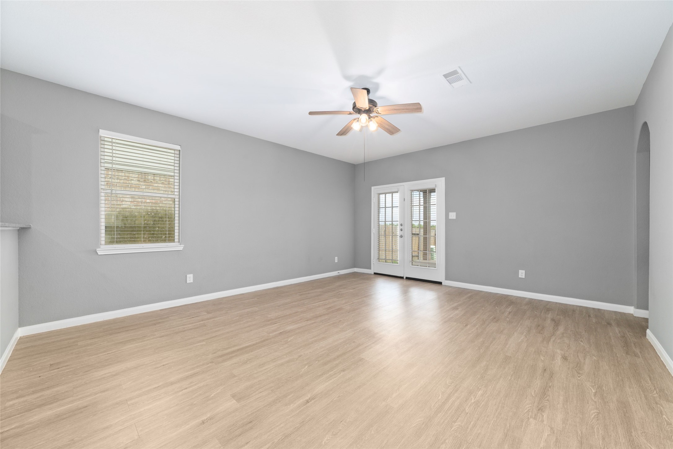 1077 Mule Ridge Drive, Katy, TX 77493