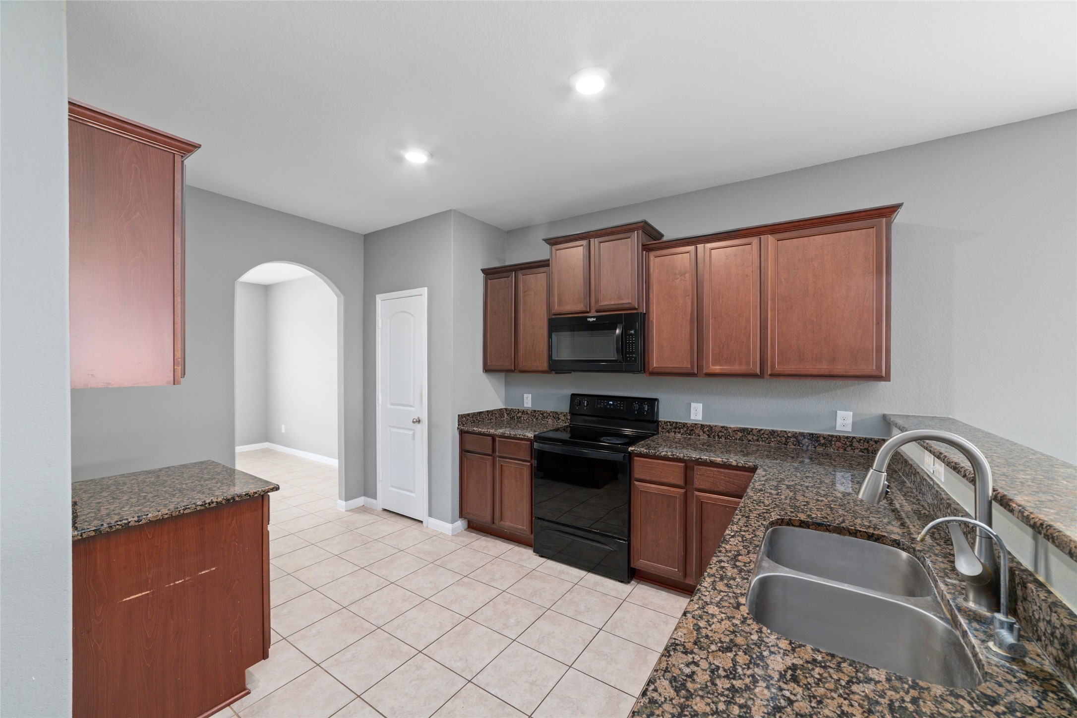 1077 Mule Ridge Drive, Katy, TX 77493