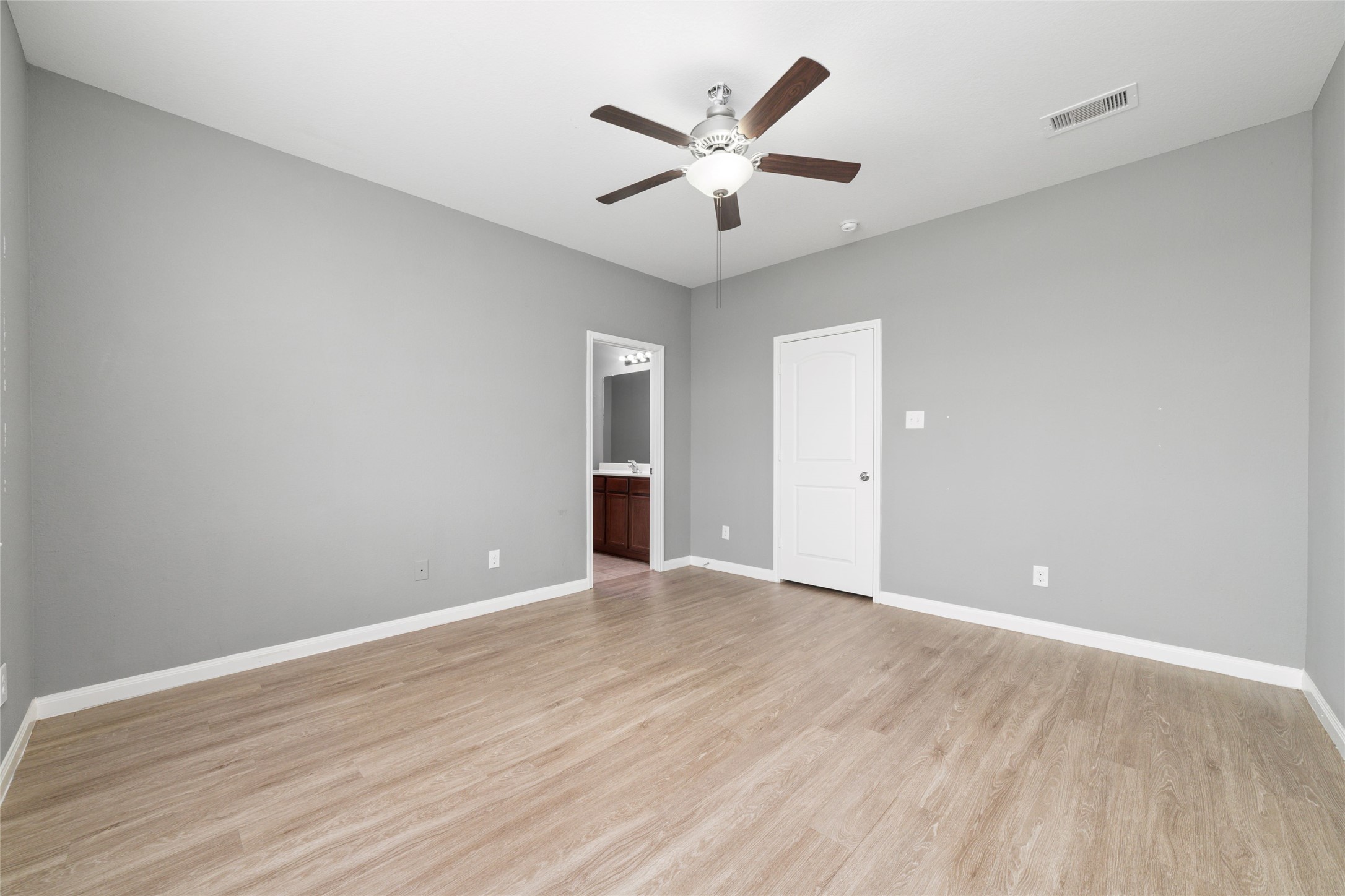 1077 Mule Ridge Drive, Katy, TX 77493