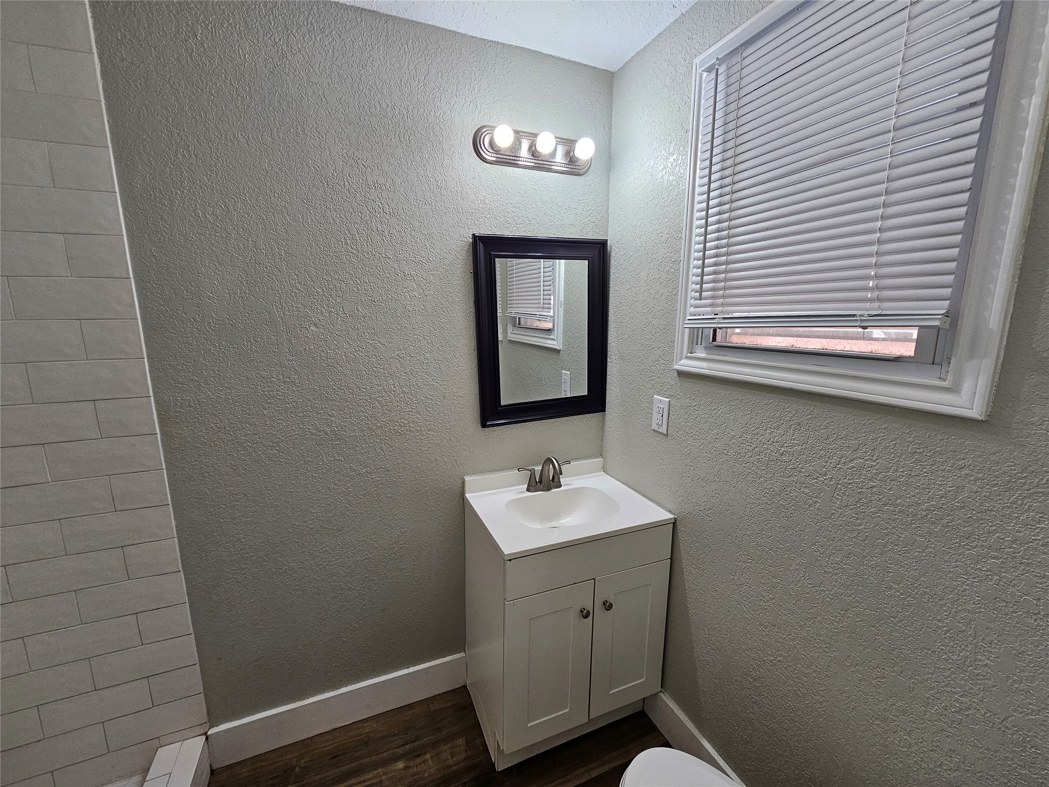 1909 2nd Avenue N, Texas City, TX 77590