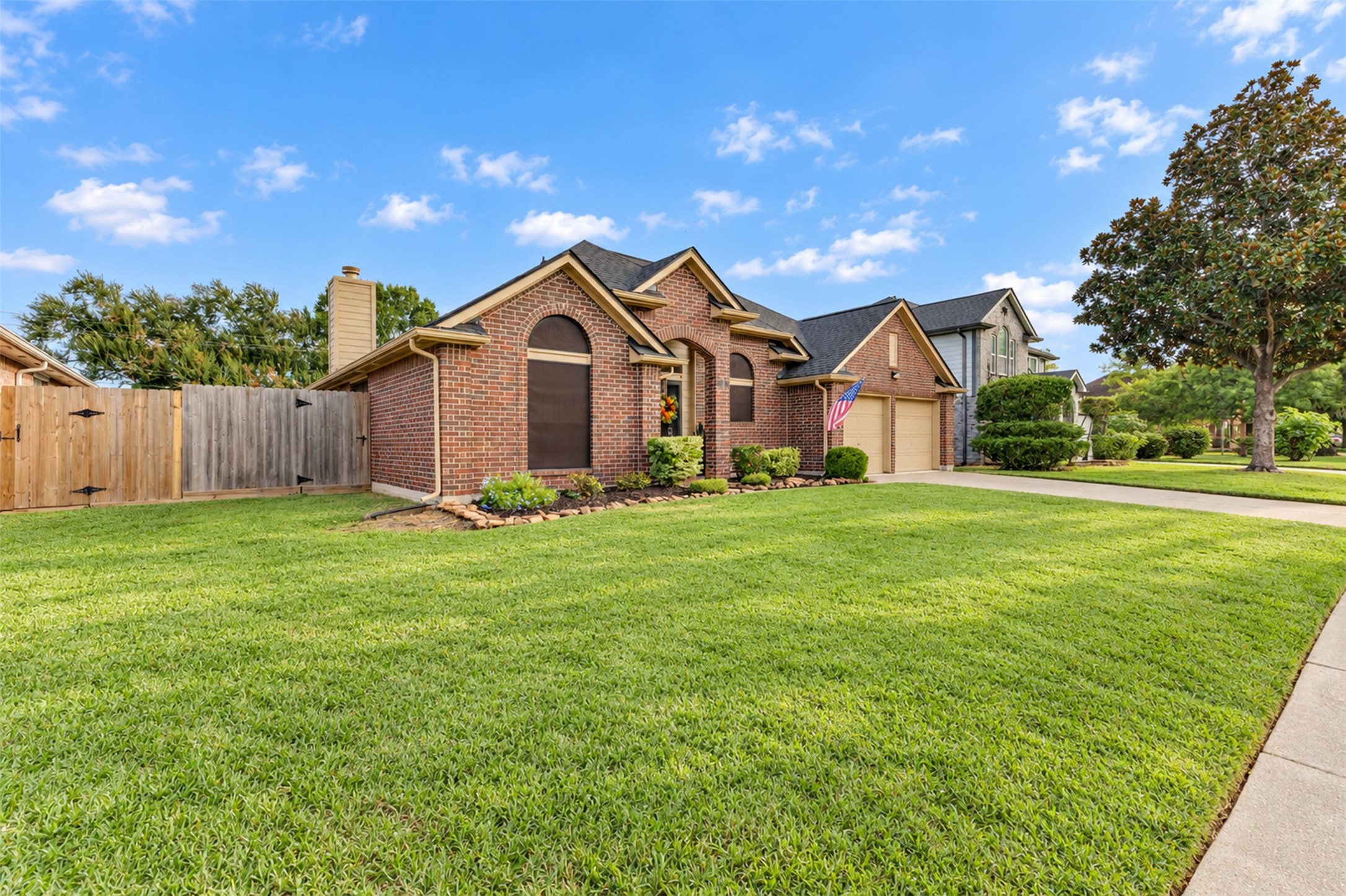 905 Wisdom Drive, Deer Park, TX 77536