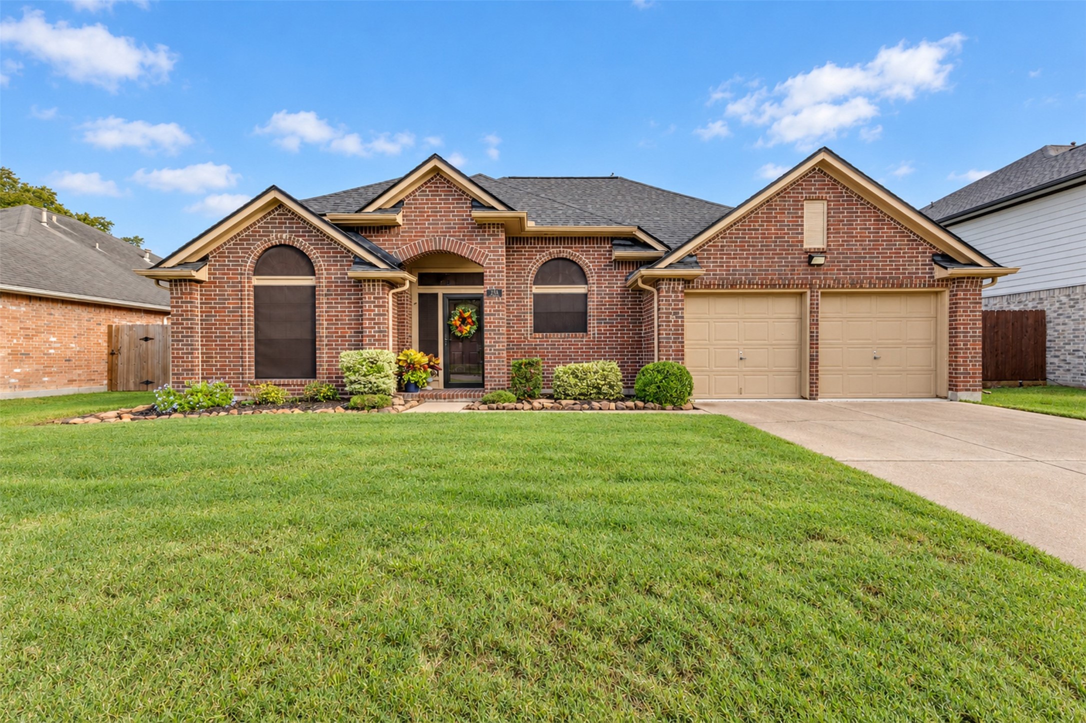 905 Wisdom Drive, Deer Park, TX 77536