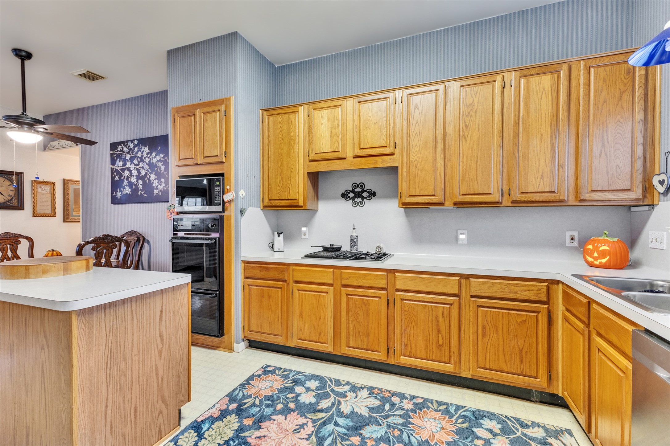 905 Wisdom Drive, Deer Park, TX 77536