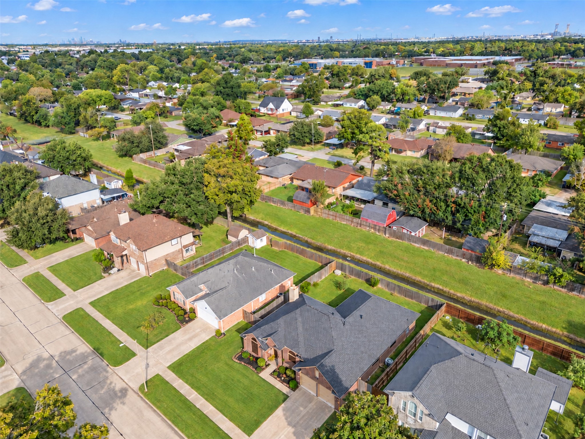 905 Wisdom Drive, Deer Park, TX 77536