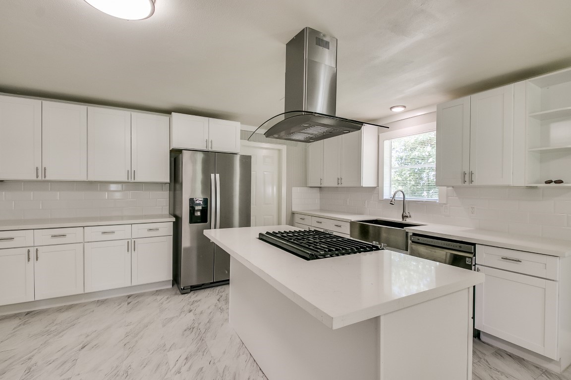 3901 Mckinney Extension, La Marque, TX 77568