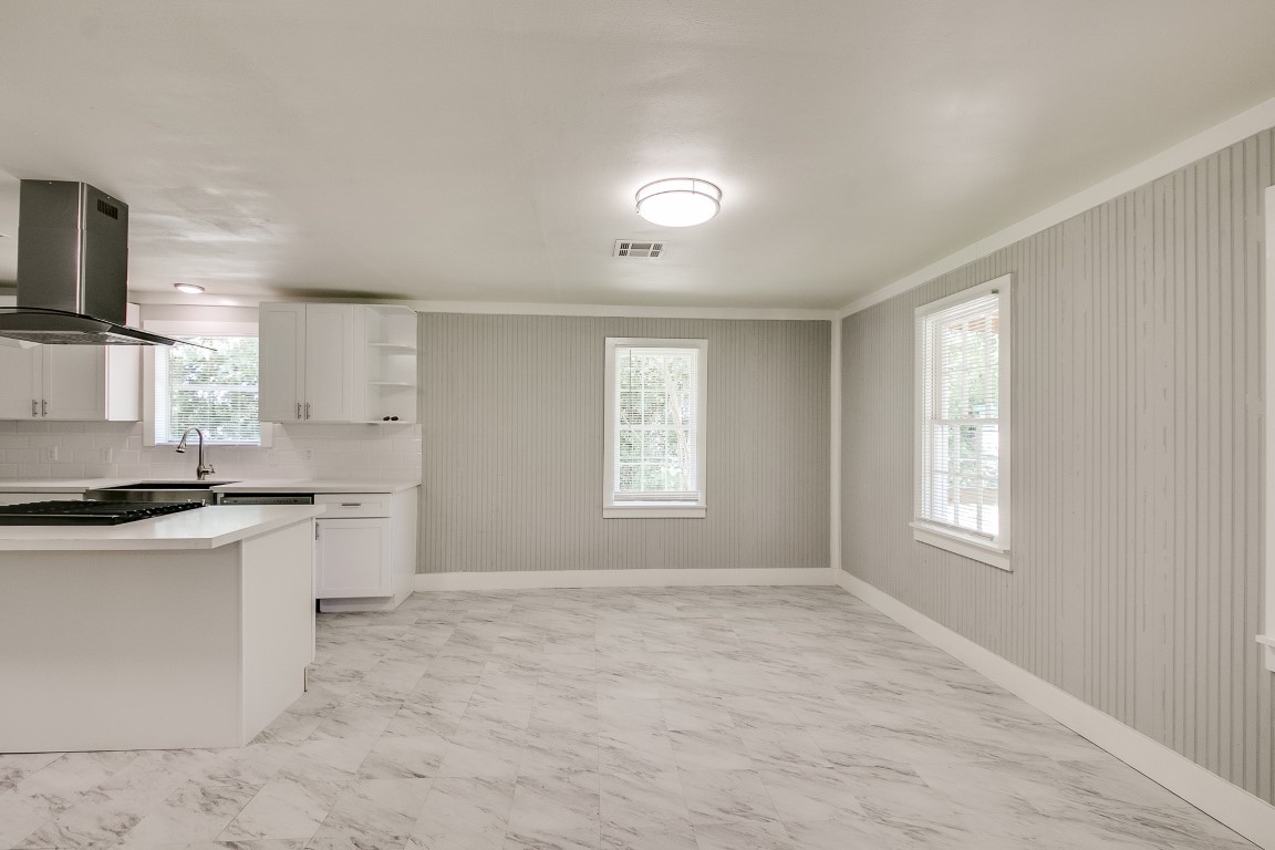 3901 Mckinney Extension, La Marque, TX 77568