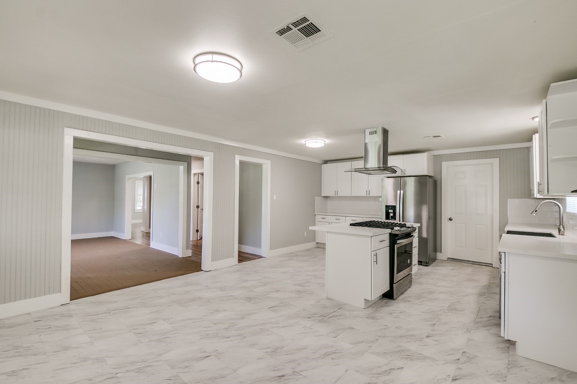 3901 Mckinney Extension, La Marque, TX 77568