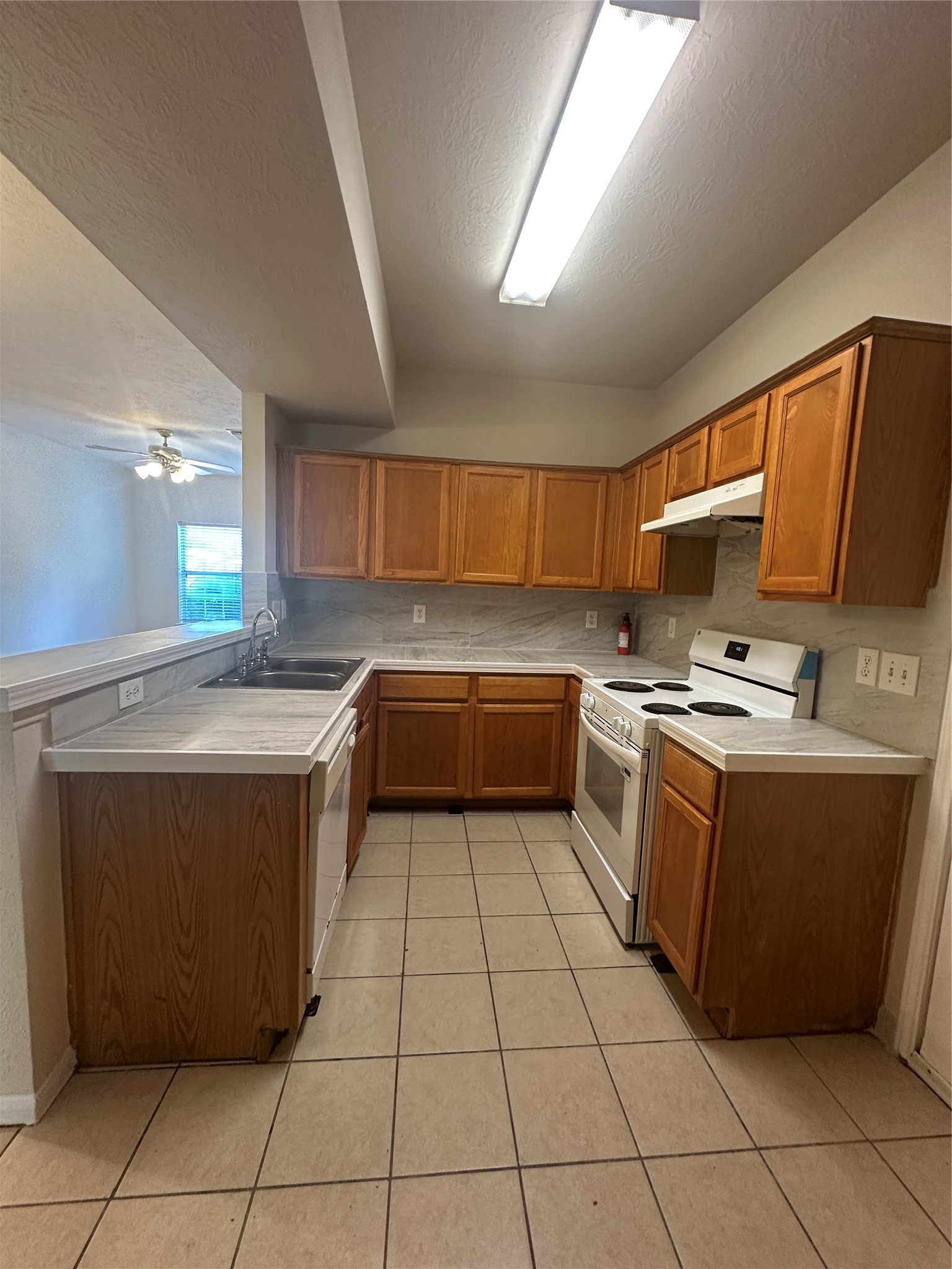 6942 Paris, #A, Houston, TX 77021