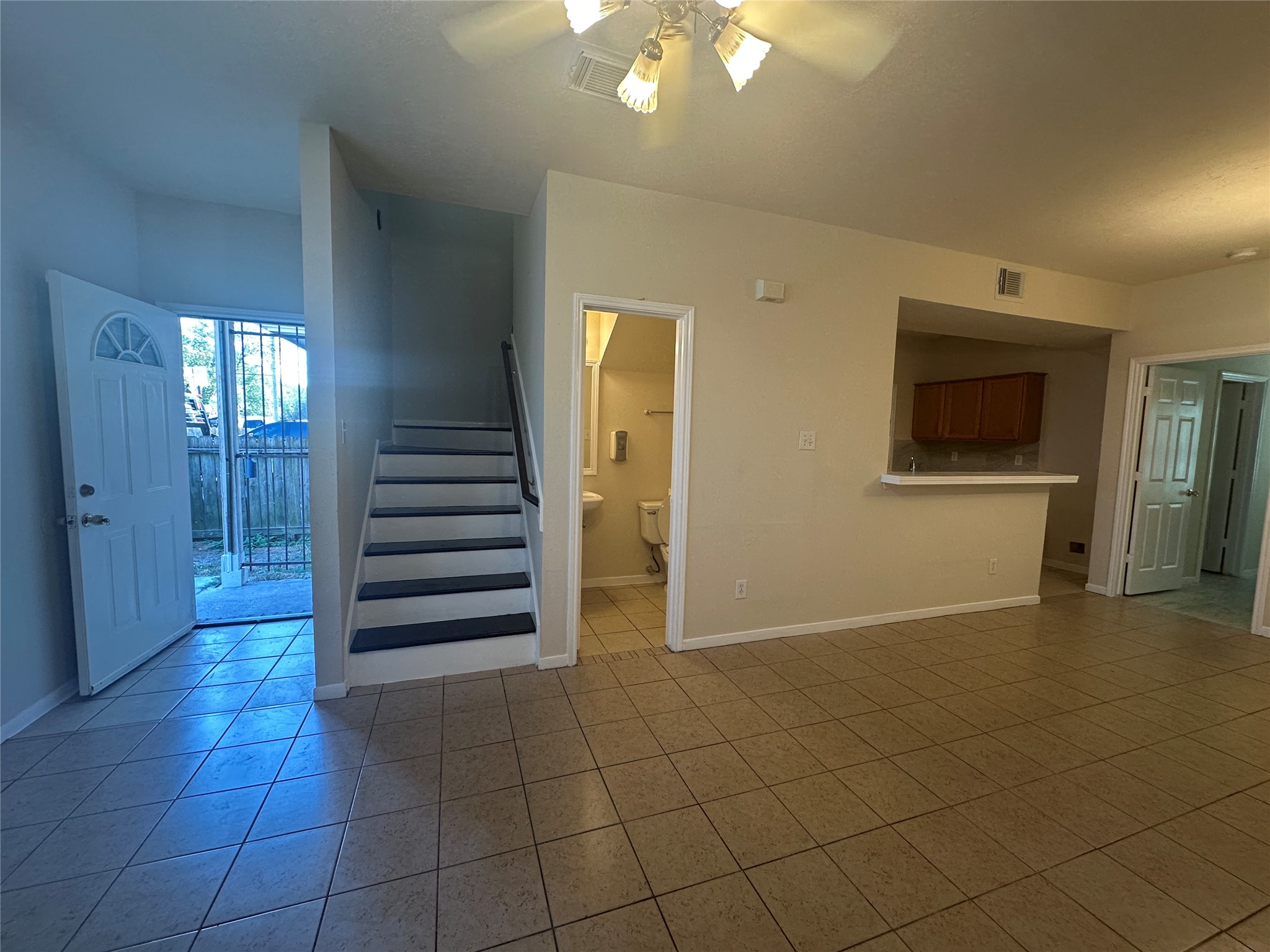 6942 Paris, #A, Houston, TX 77021