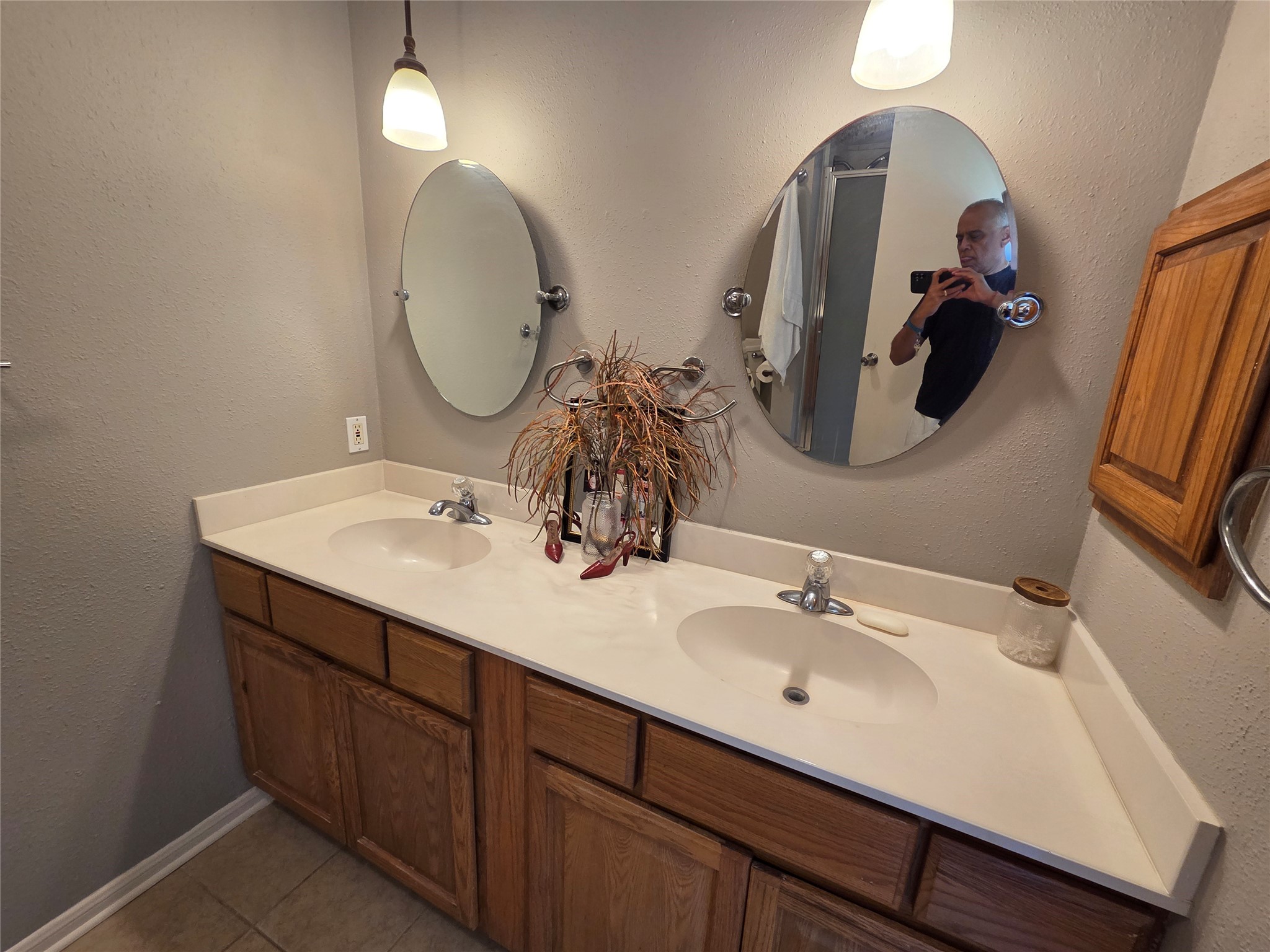 Bath/Vanity