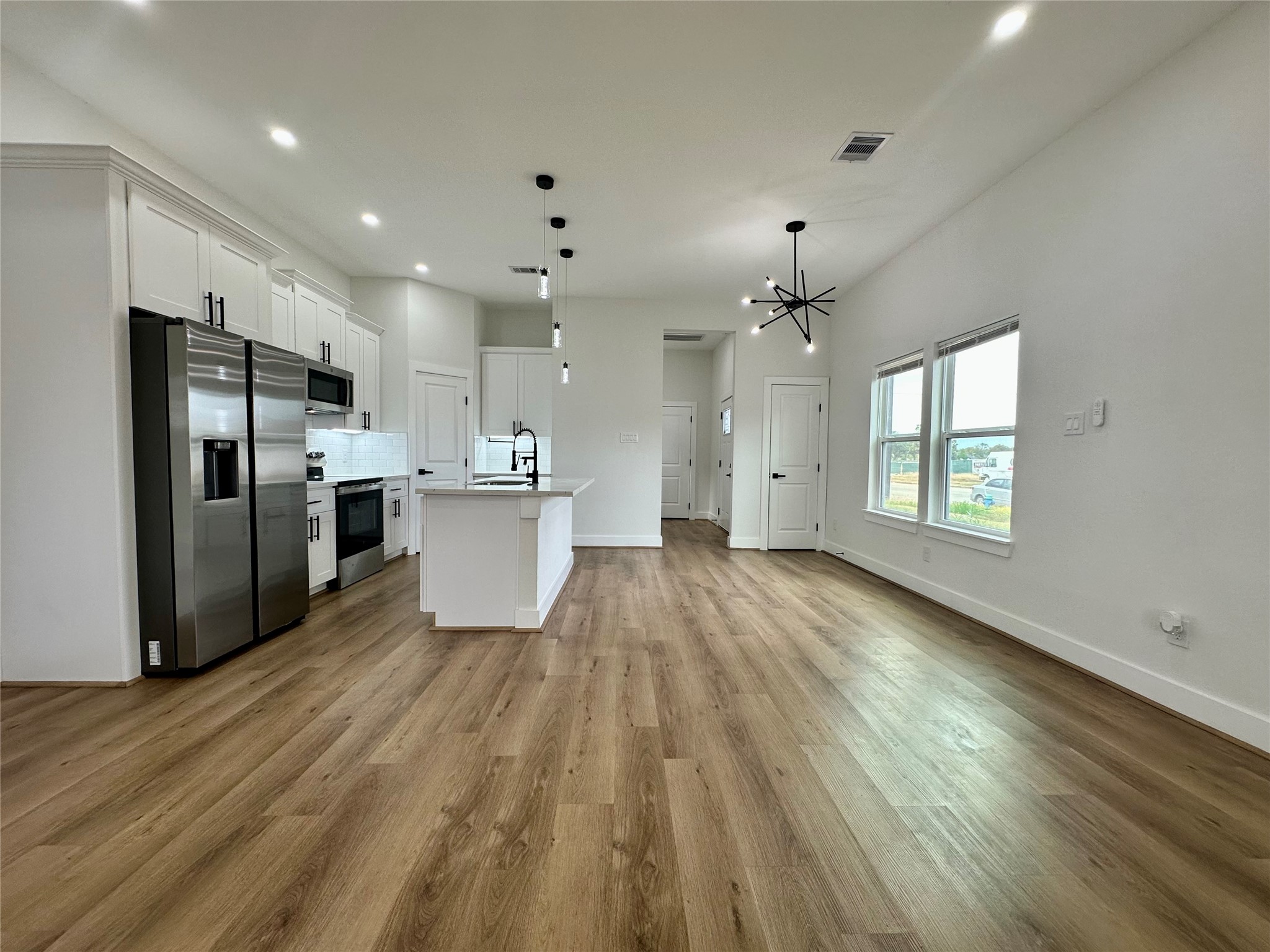 7546 Charlie Street, Houston, TX 77088