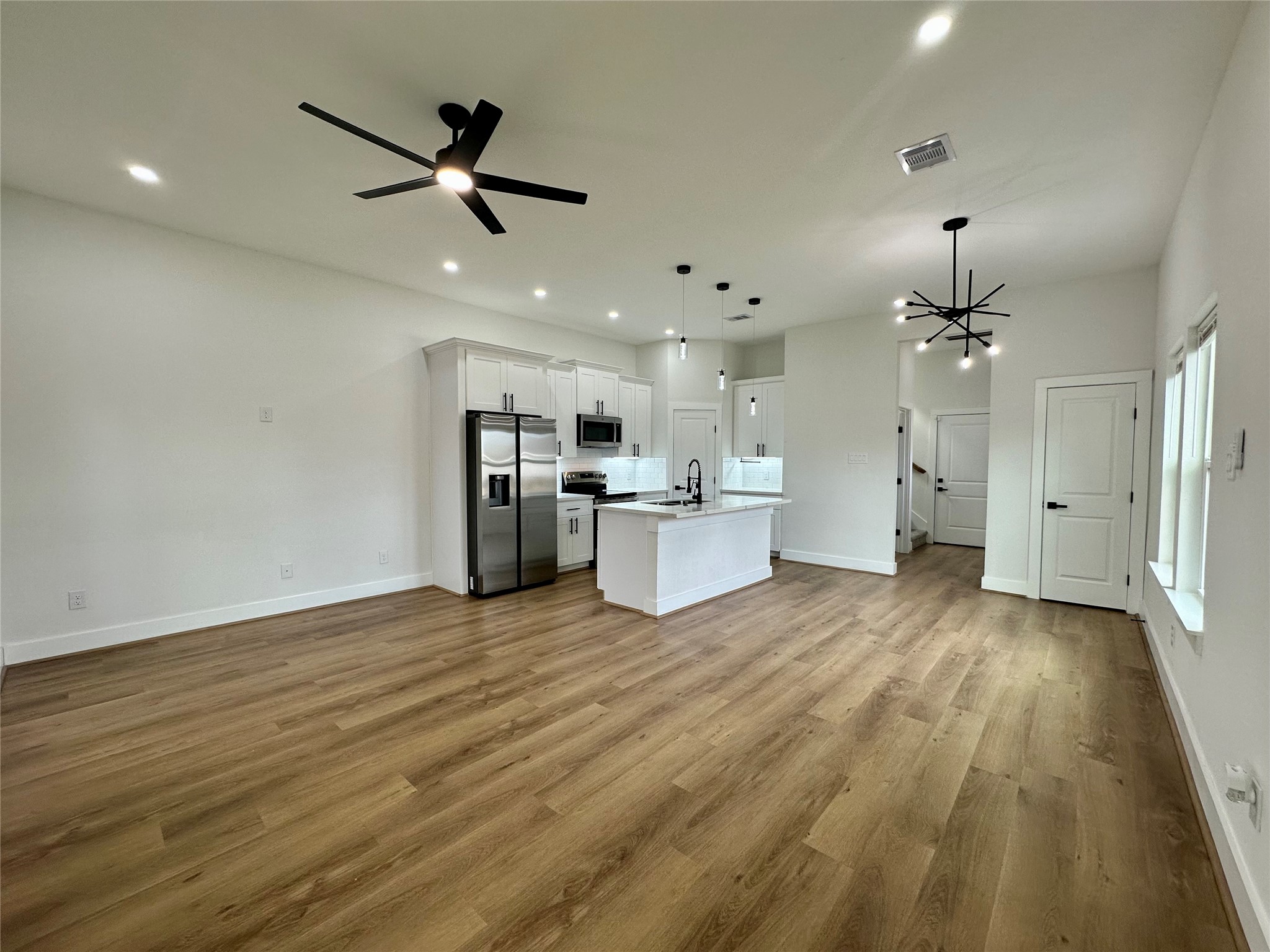 7546 Charlie Street, Houston, TX 77088
