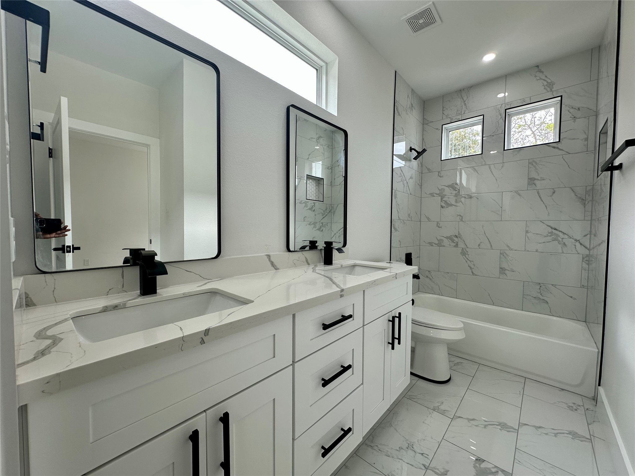 7546 Charlie Street, Houston, TX 77088
