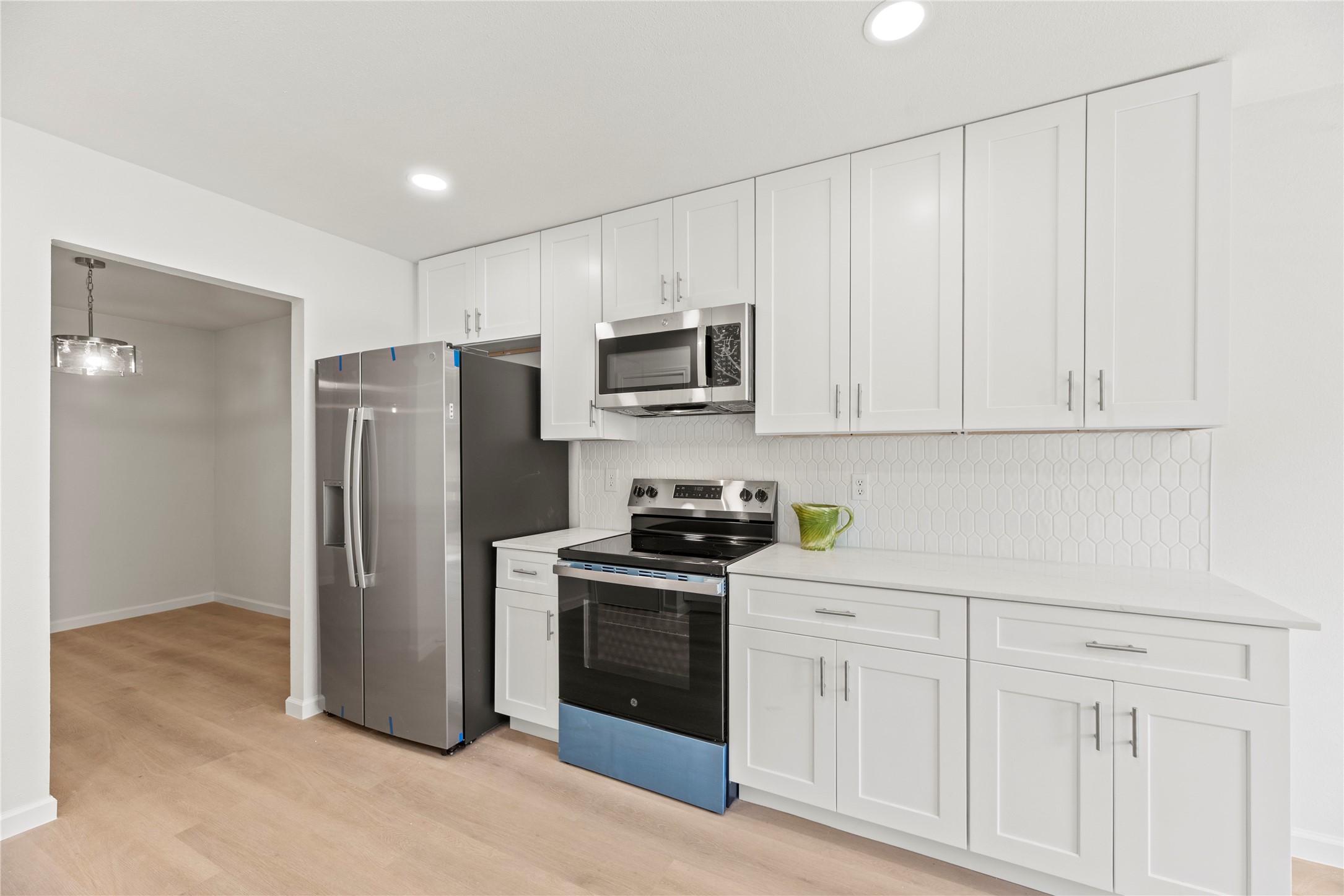 Electric range and oven