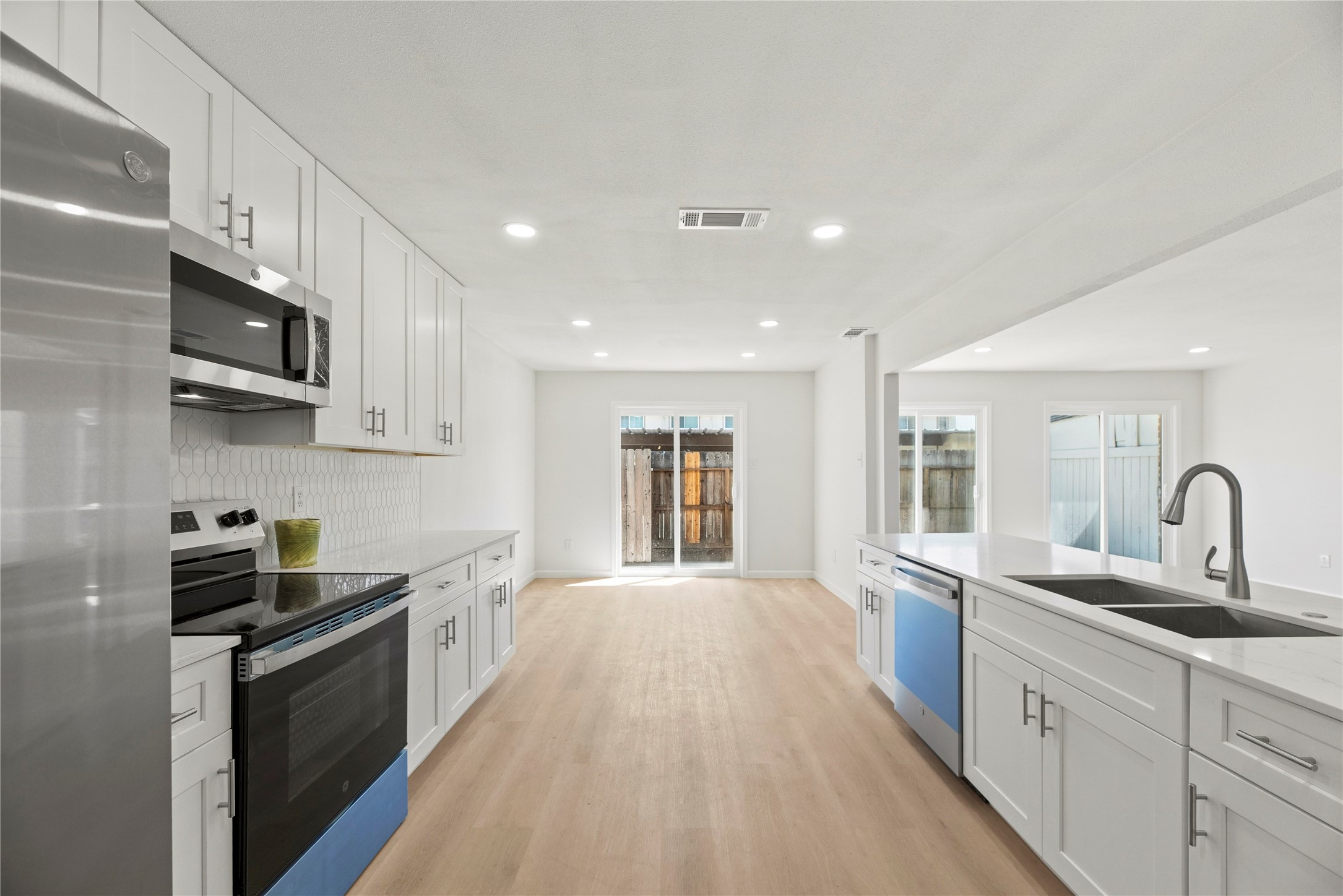 Updated Kitchen with new cabinets an appliances