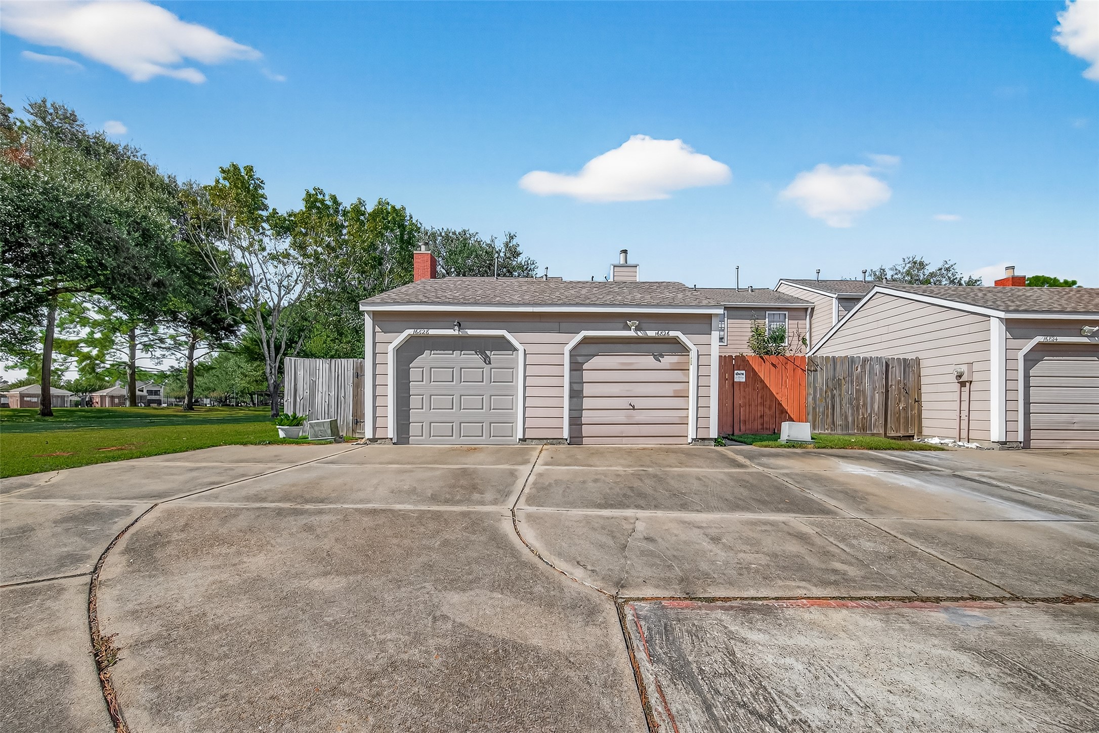 16826 Holly Trail Drive, Houston, TX 77058