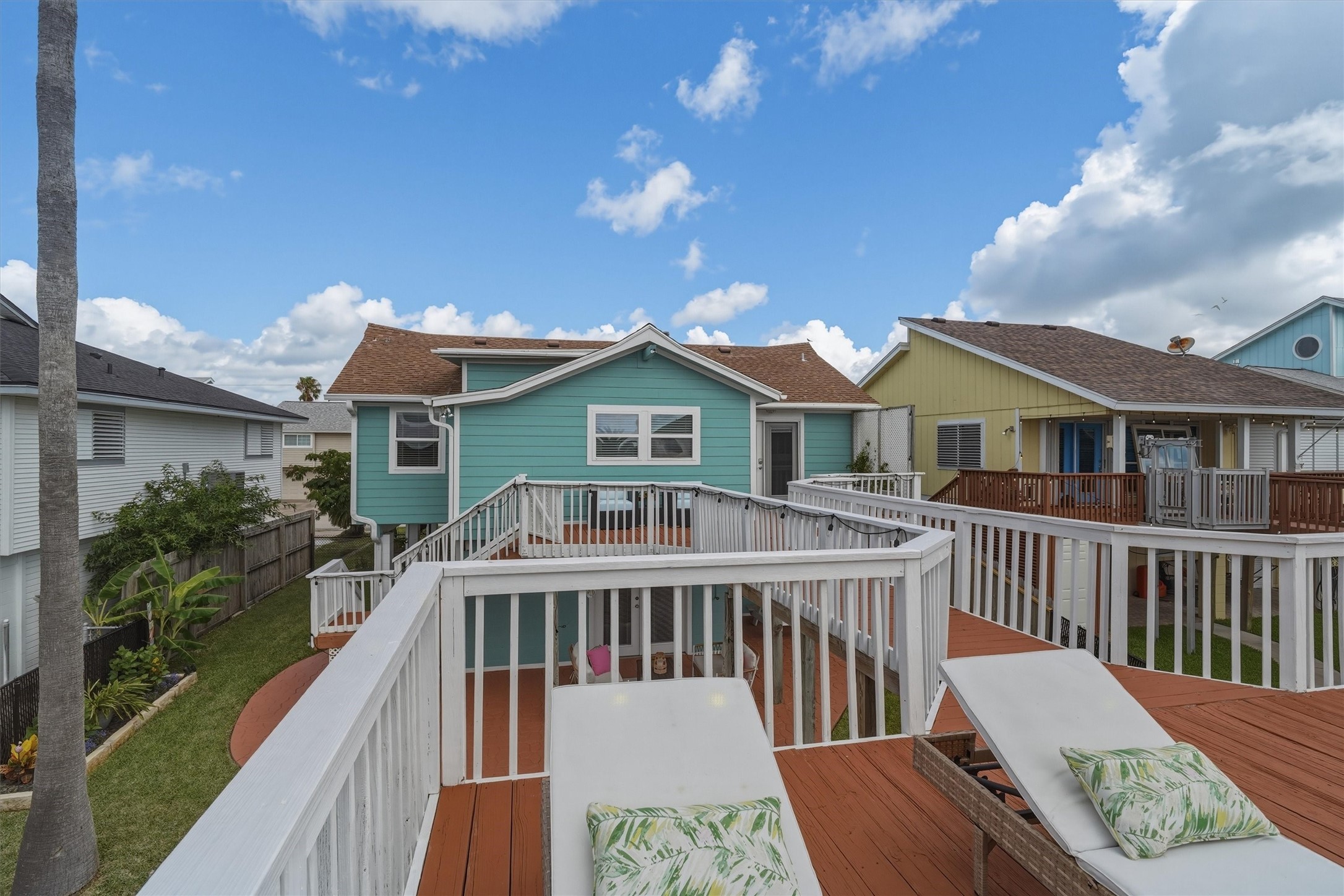 1078 Redfish Street, Bayou Vista, TX 77563