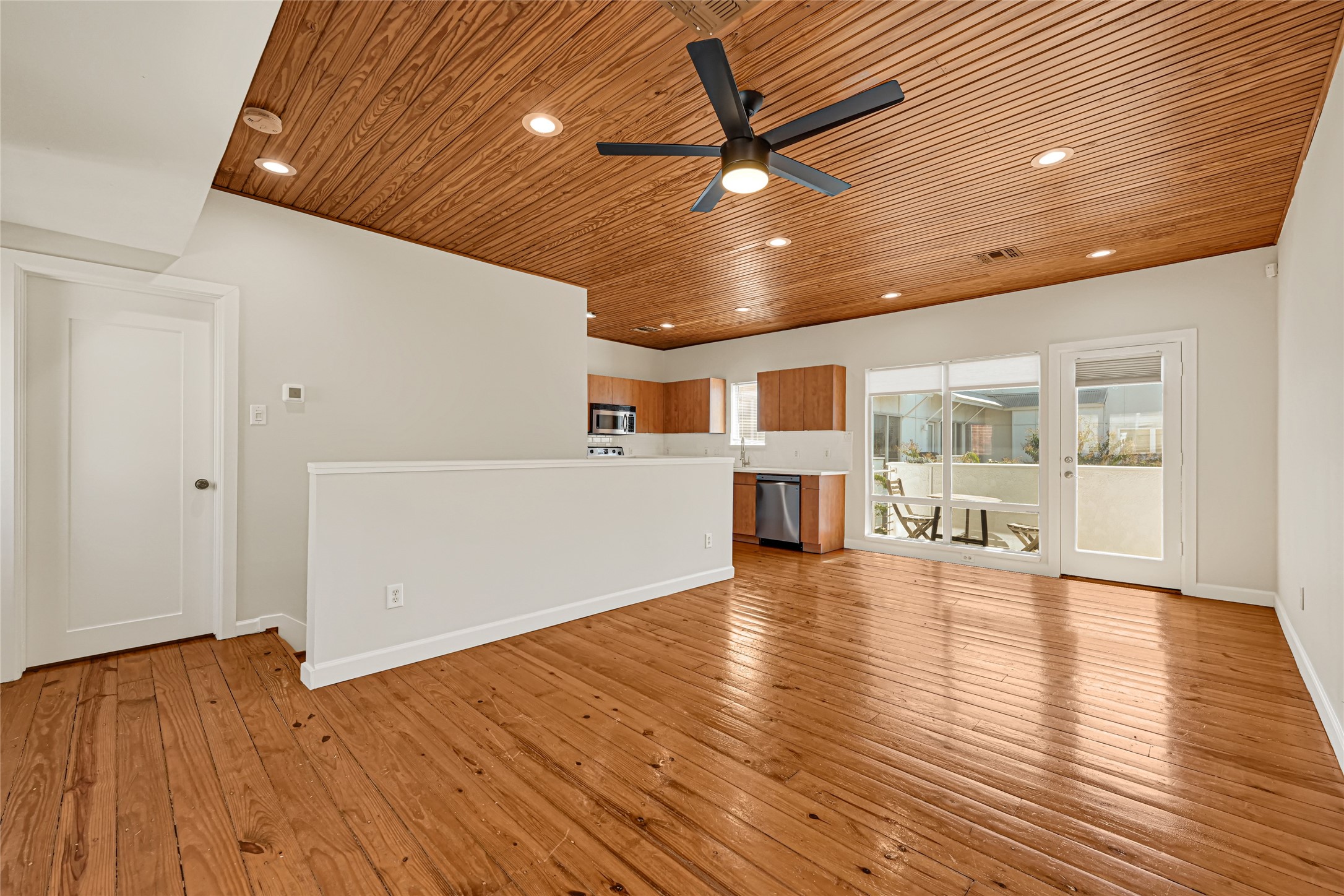 5920 Fairdale Lane, #6, Houston, TX 77057