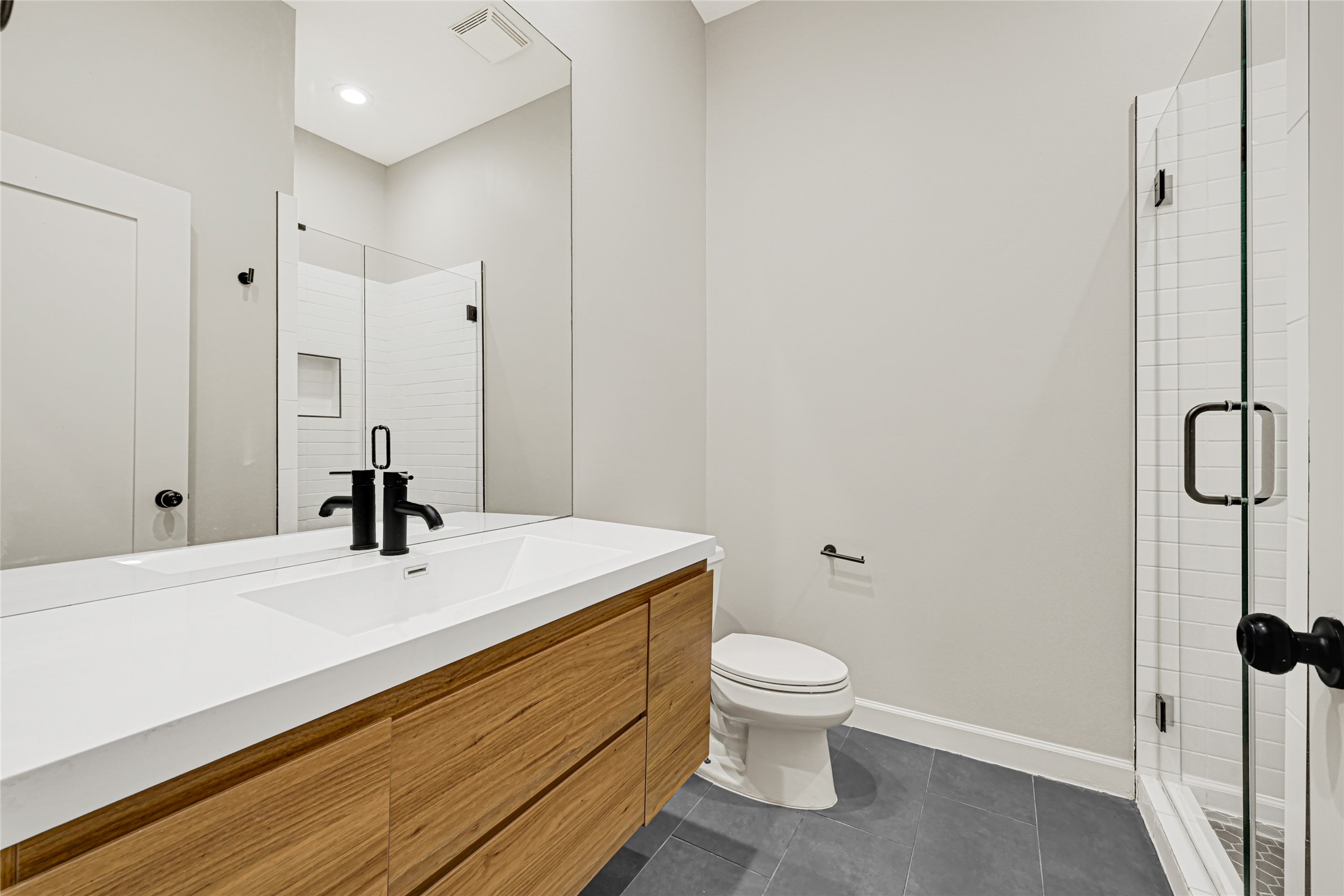 5920 Fairdale Lane, #6, Houston, TX 77057 5920 Fairdale Lane, #6, Houston, TX 77057