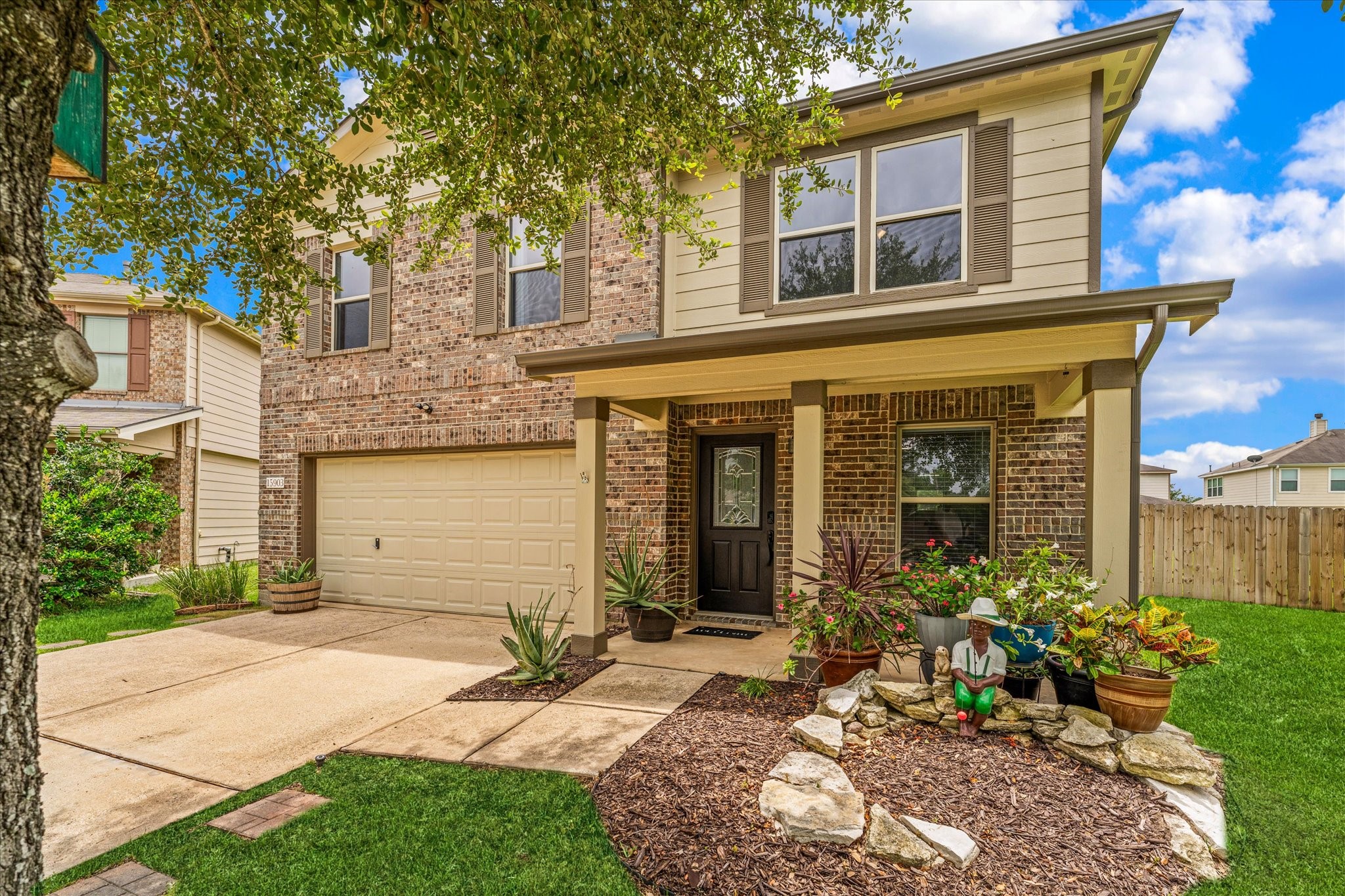 15903 Arapaho Bend