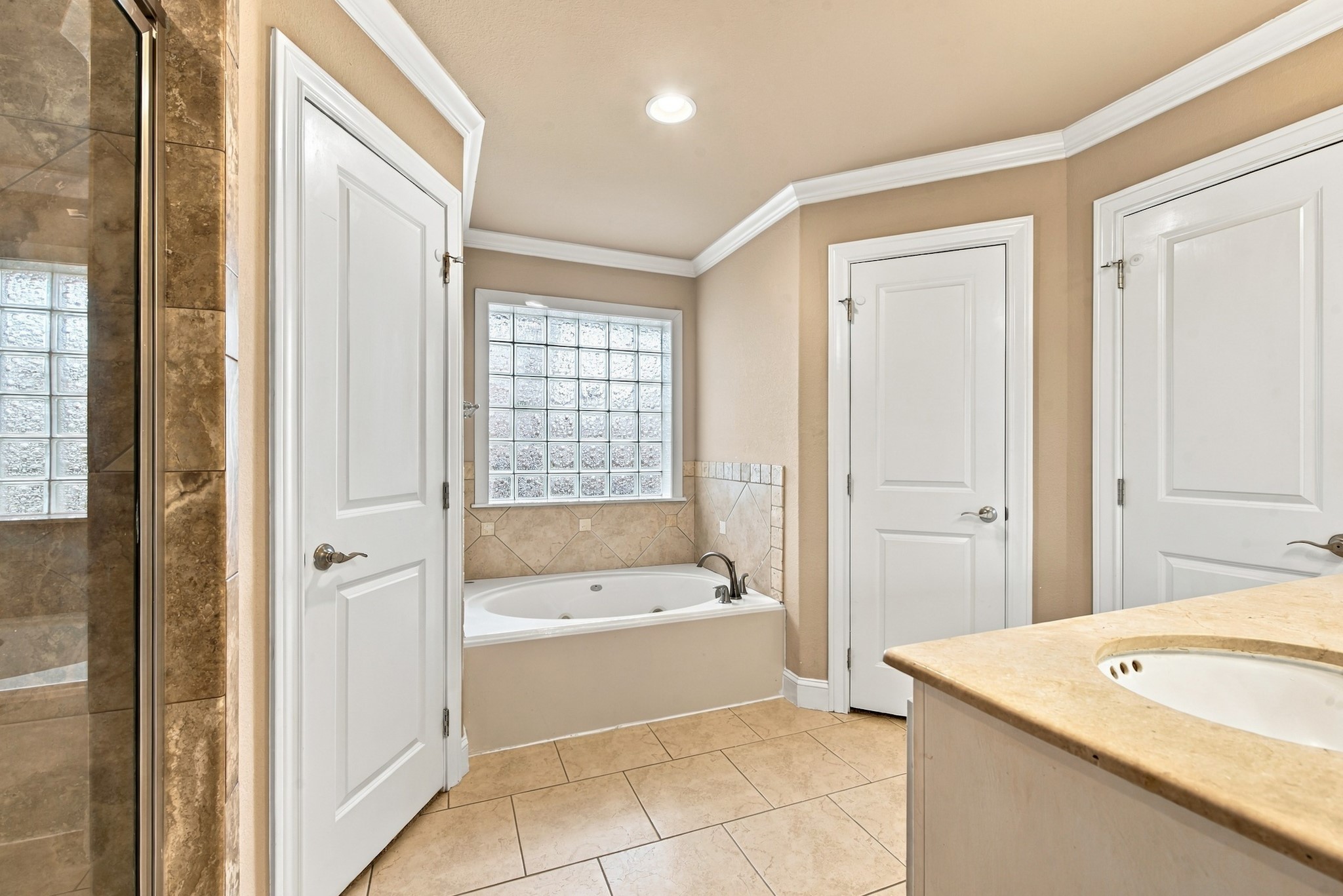 4267 Hollow Stone Drive, College Station, TX 77845
