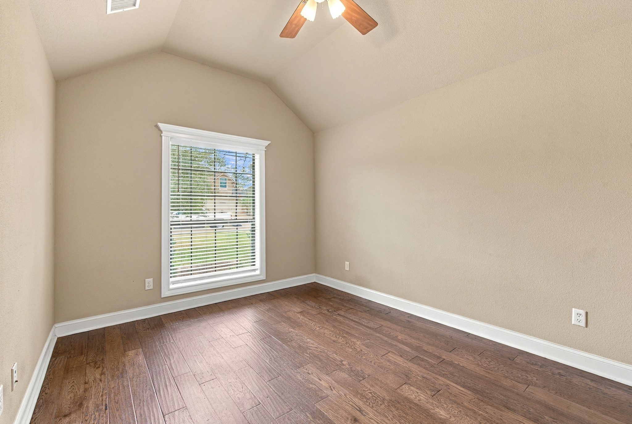 4267 Hollow Stone Drive, College Station, TX 77845