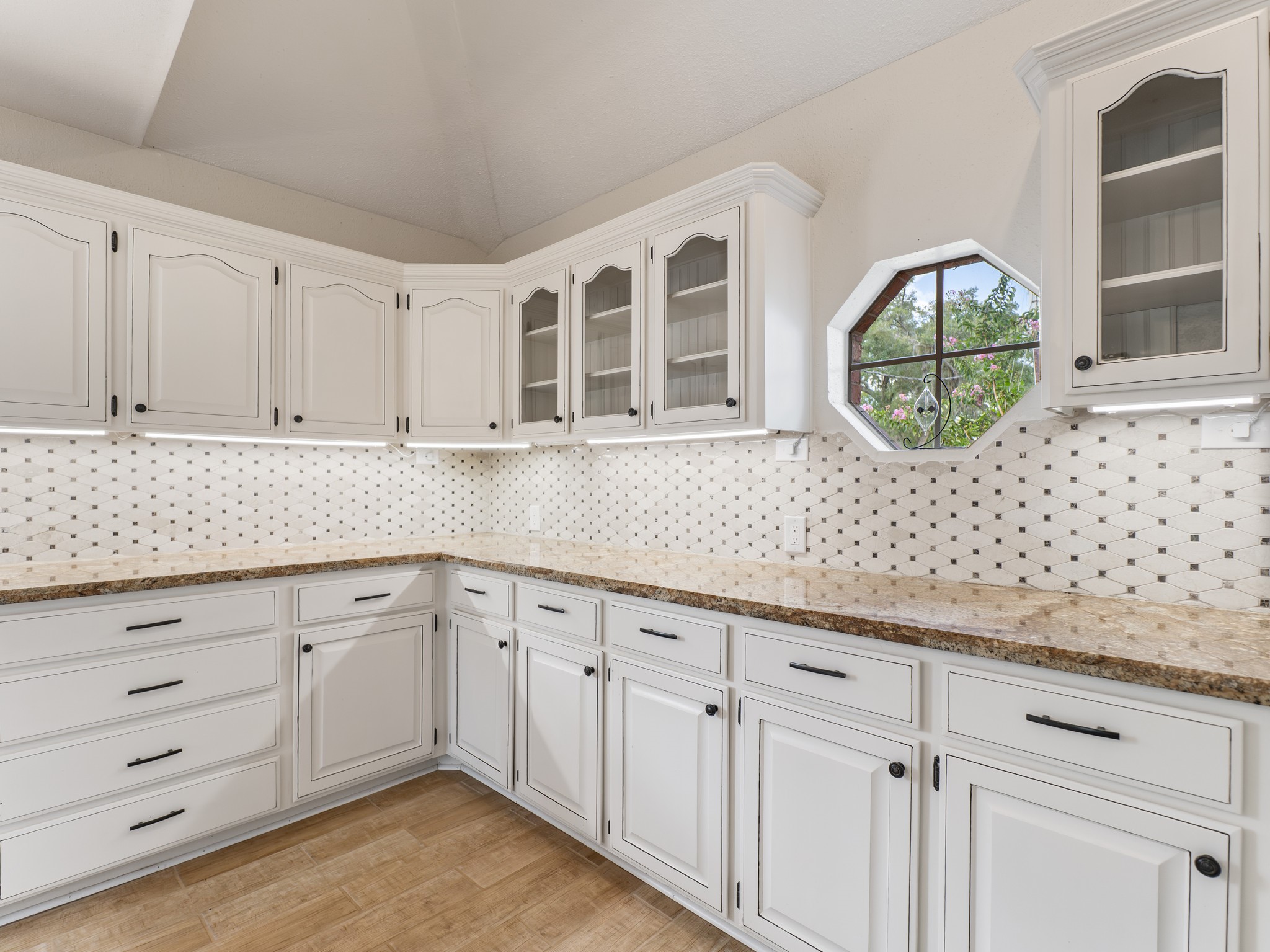 1707 County Road 348, Brazoria, TX 77422