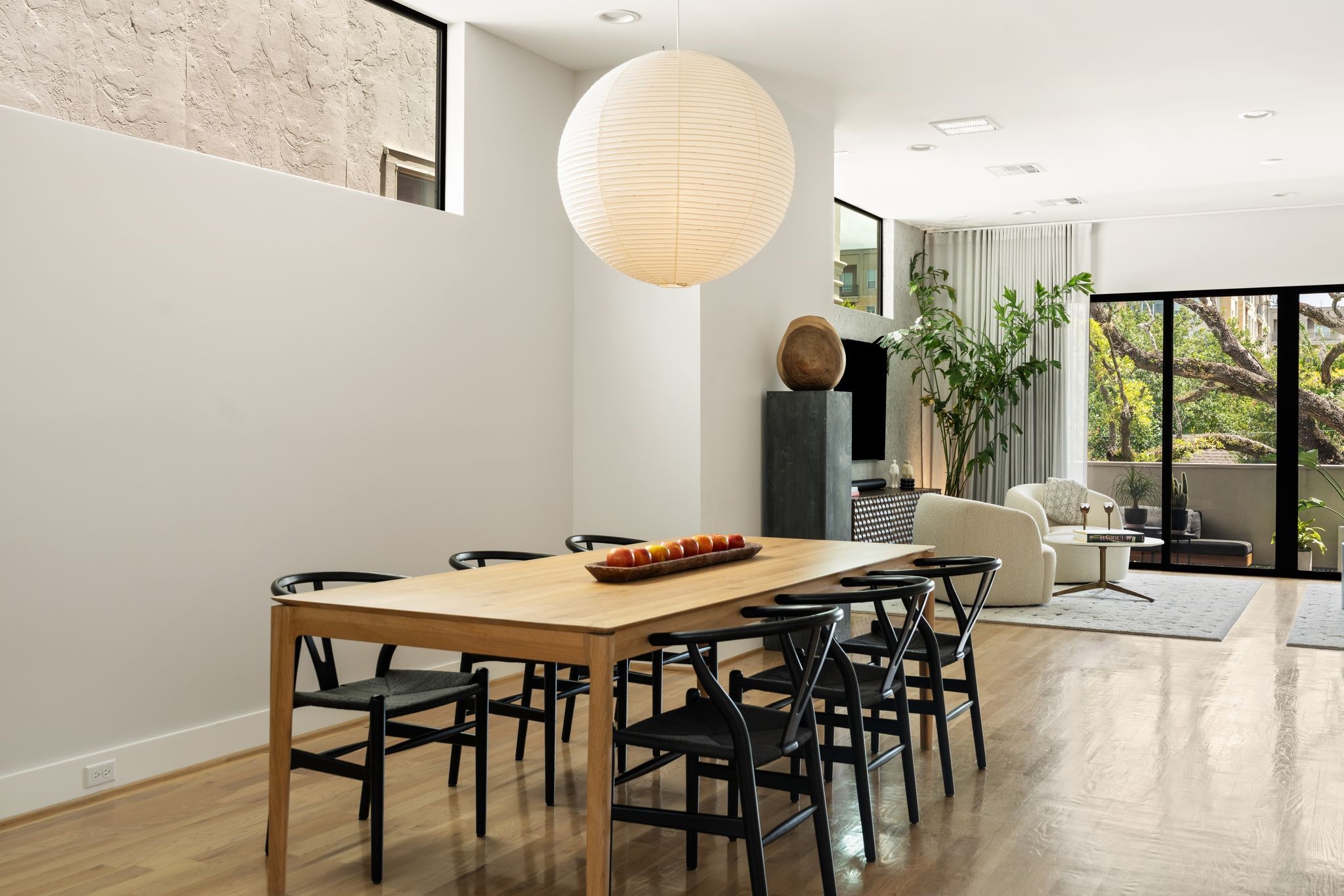 Spacious dining area connecting the kitchen and living room, creating an effortless flow for everyday living and entertaining on the homes main level. Spacious dining area connecting the kitchen and living room, creating an effortless flow for everyday living and entertaining on the homes main level.