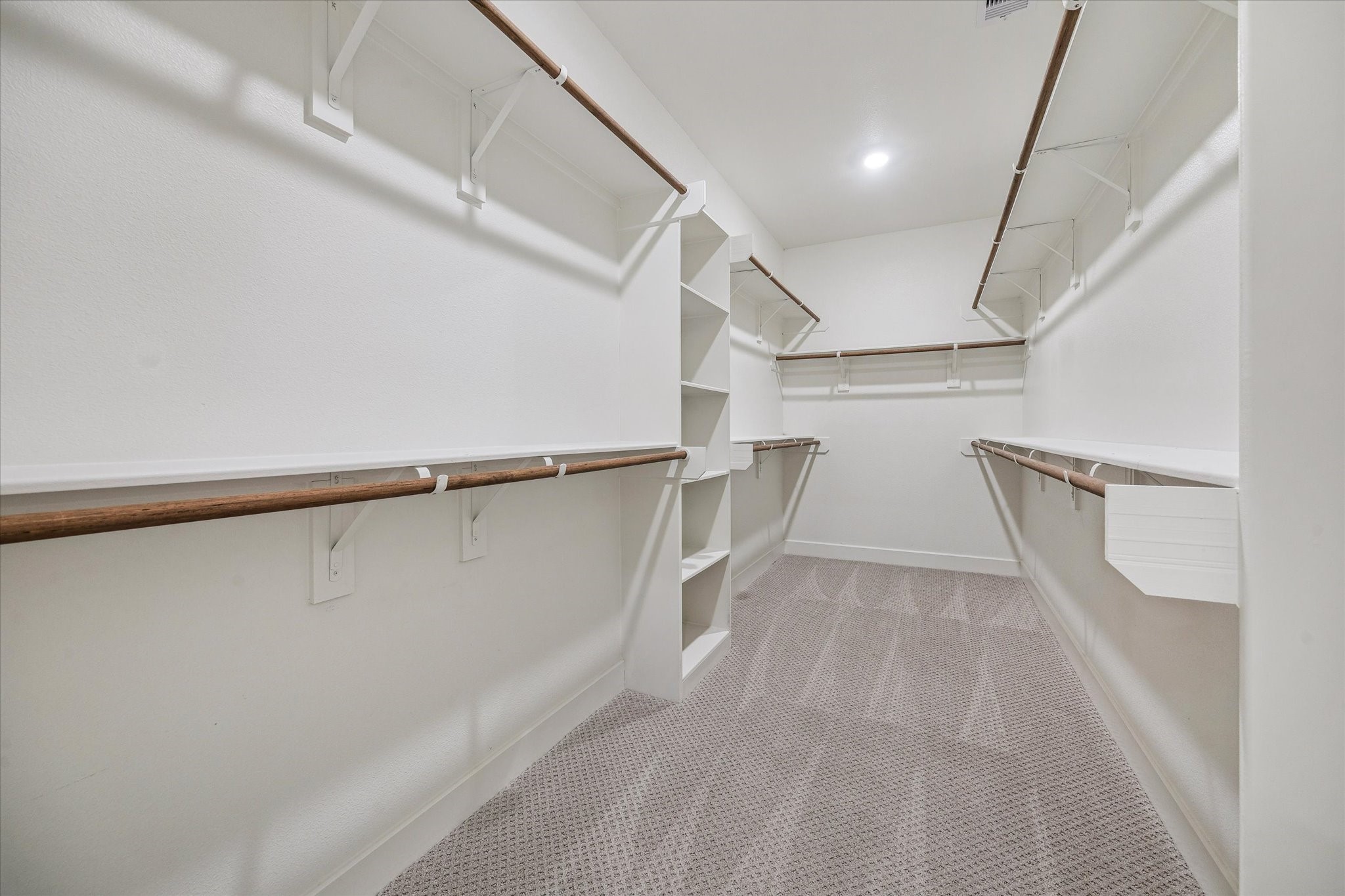 Representative photo showing community model home interior. Layout and selections may vary. Representative photo showing community model home interior. Layout and selections may vary.