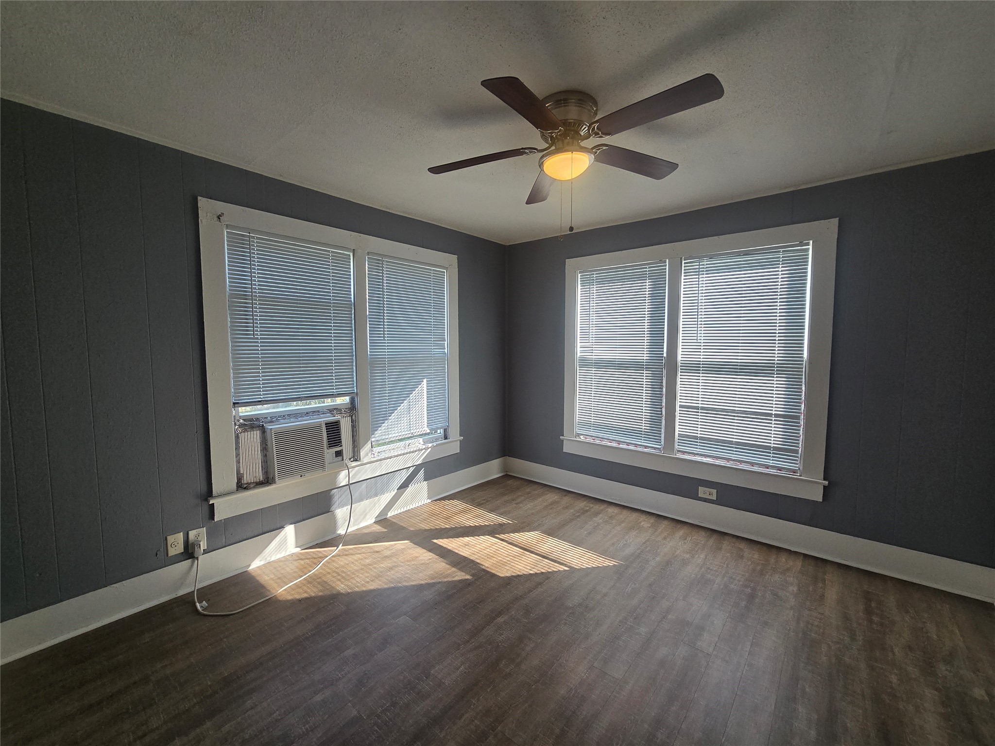 5318 Avenue P 1/2, Galveston, TX 77551