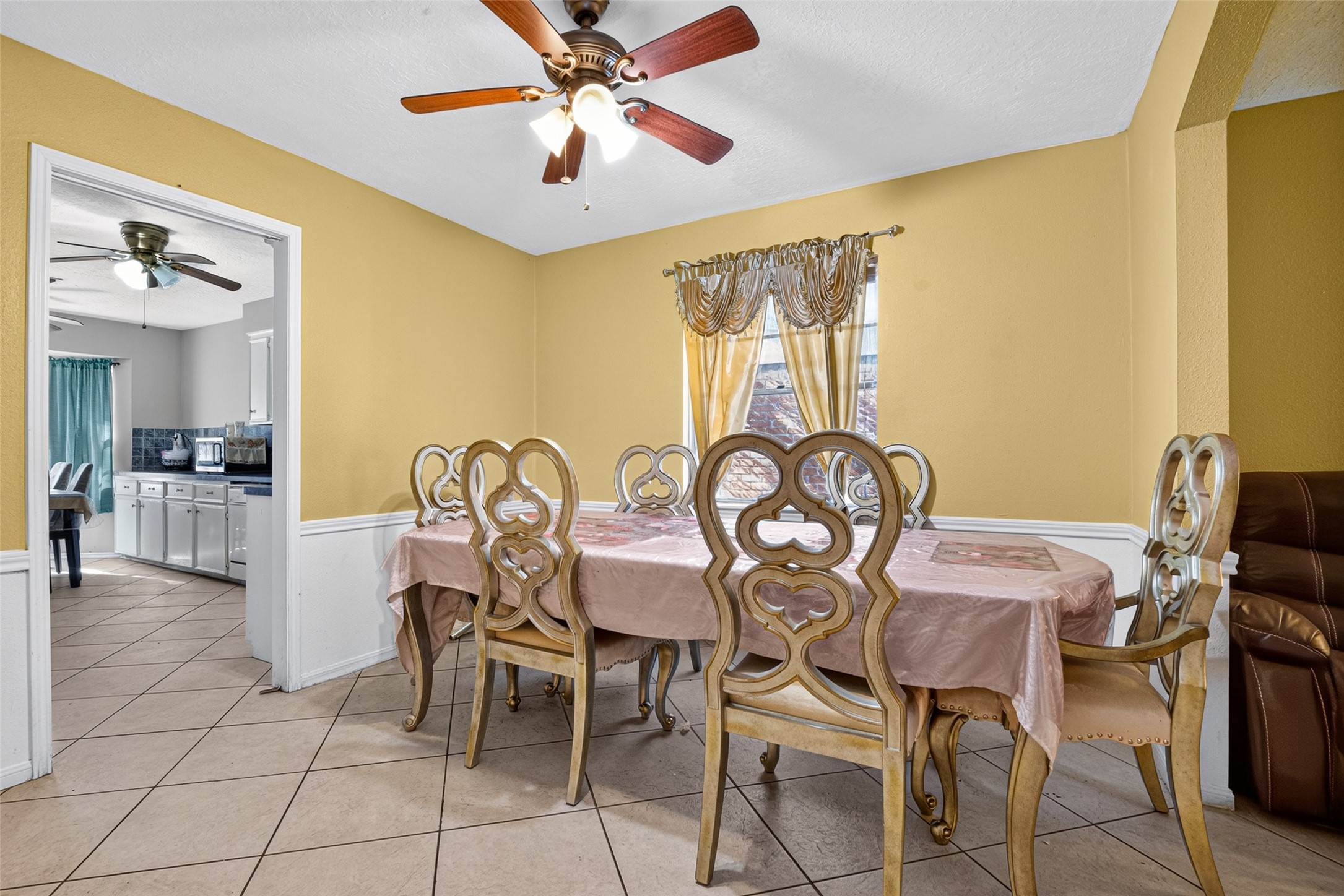 16211 Brinkwood Drive, Houston, TX 77090