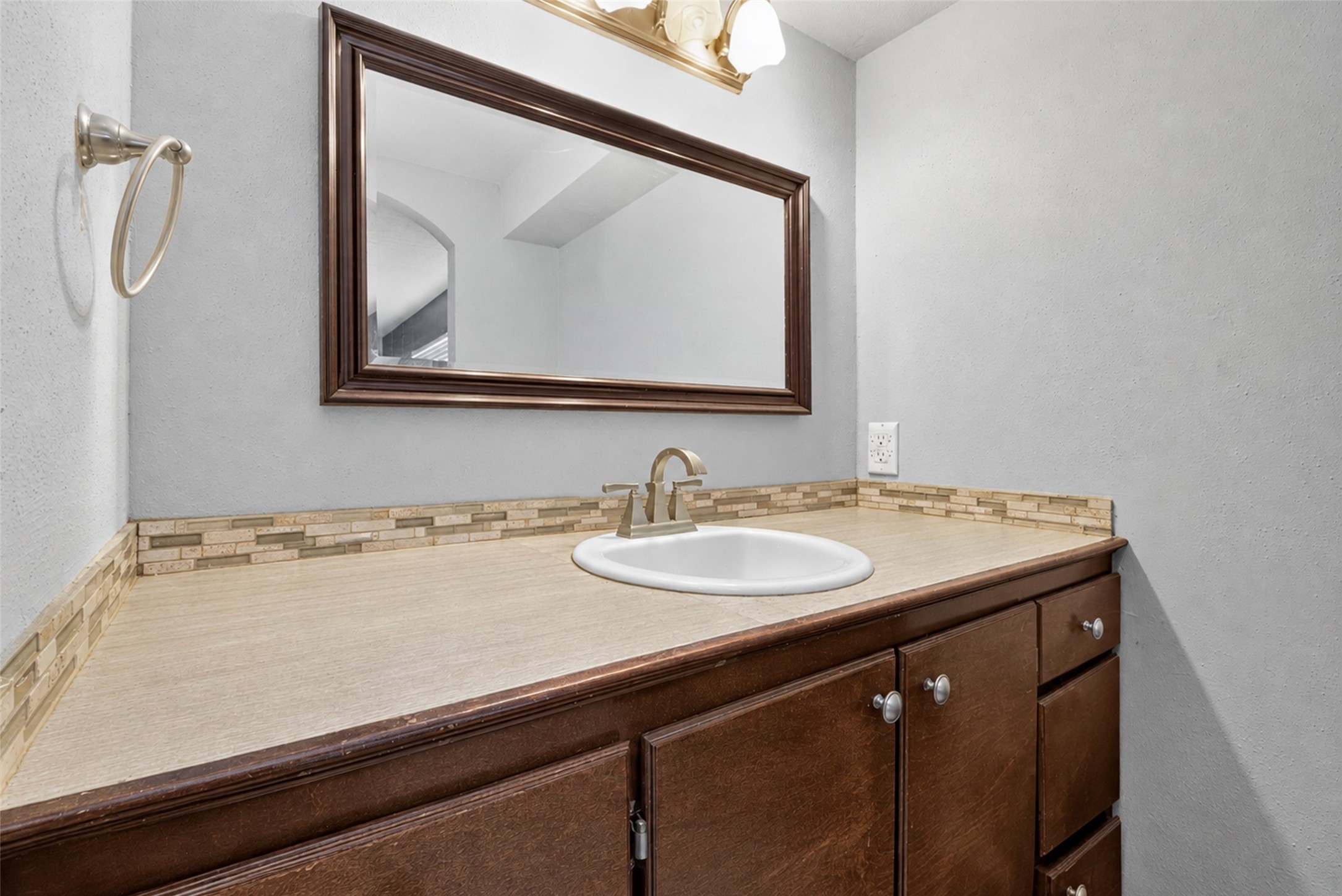 16211 Brinkwood Drive, Houston, TX 77090