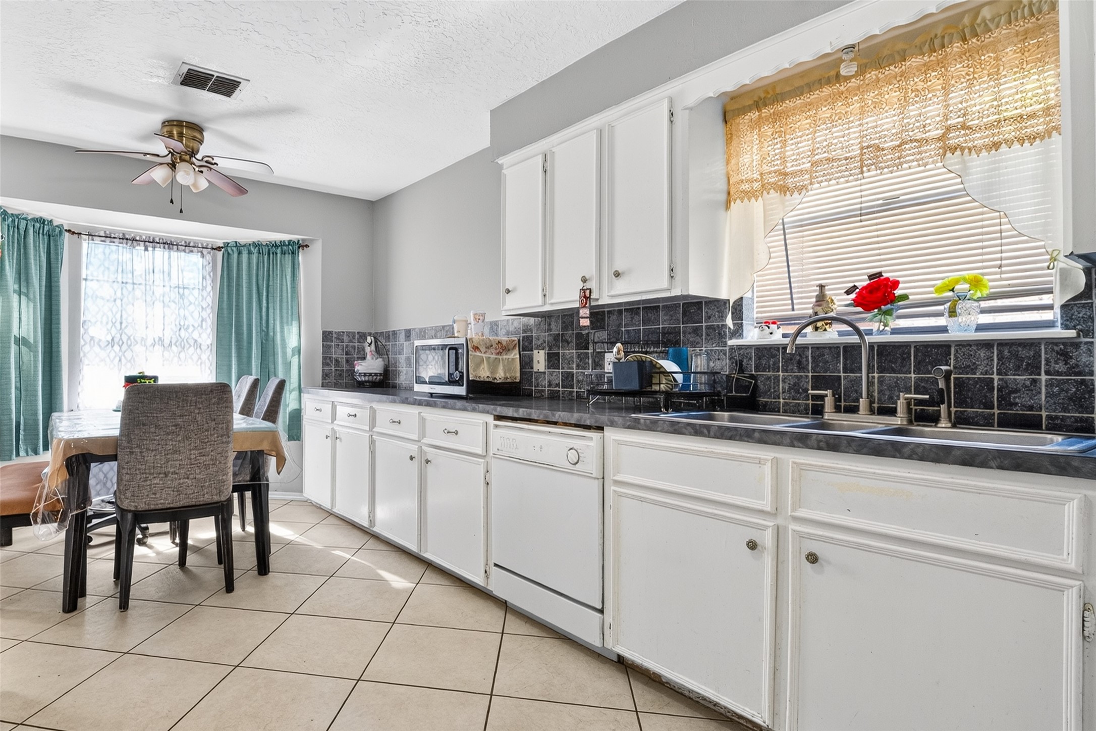 16211 Brinkwood Drive, Houston, TX 77090