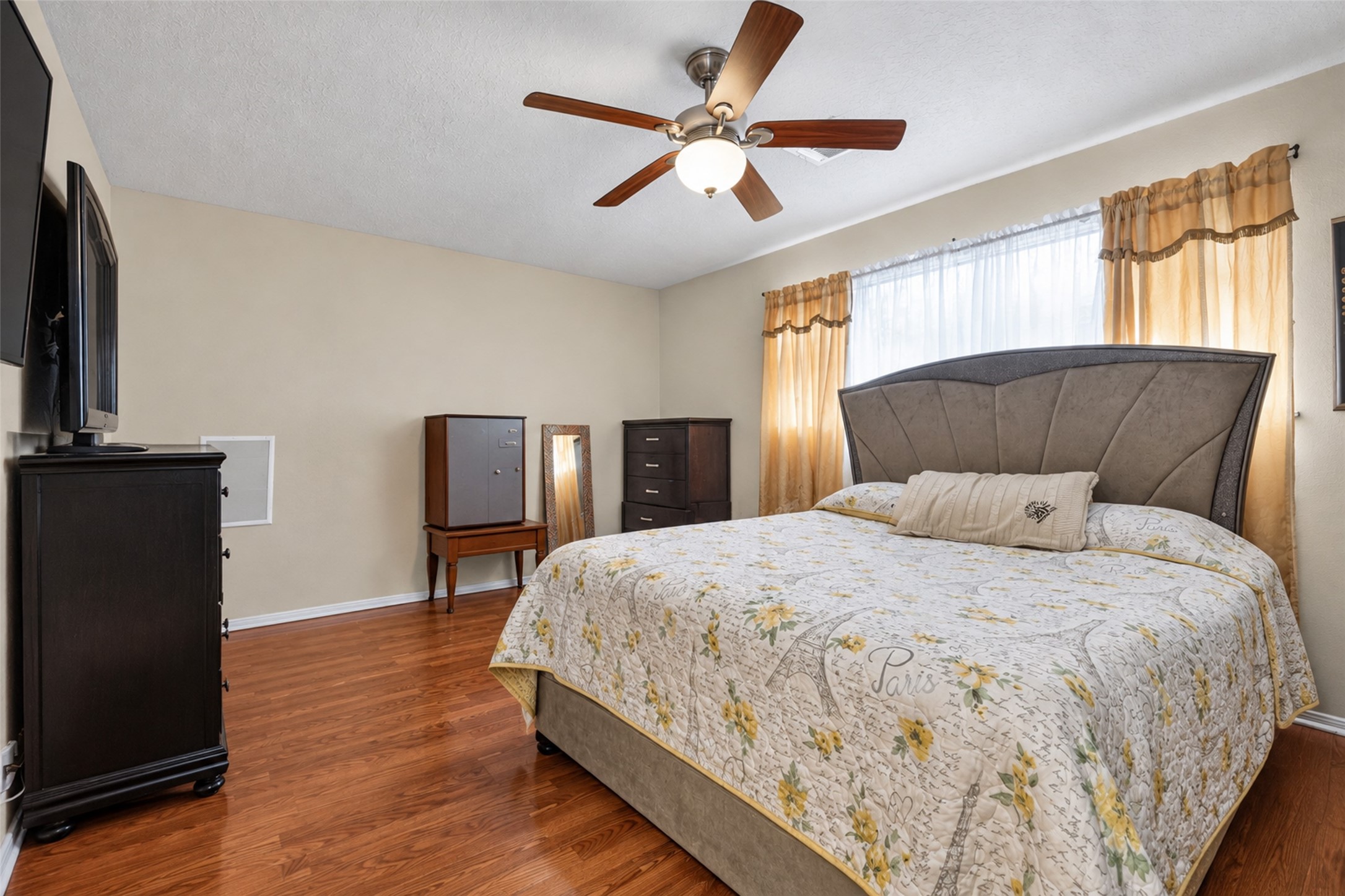 16211 Brinkwood Drive, Houston, TX 77090