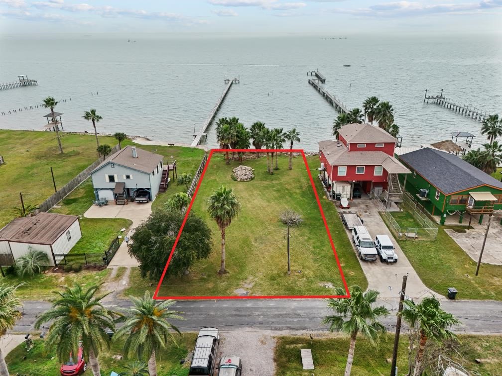 1035 6th Street, San Leon, TX 77539 1035 6th Street, San Leon, TX 77539