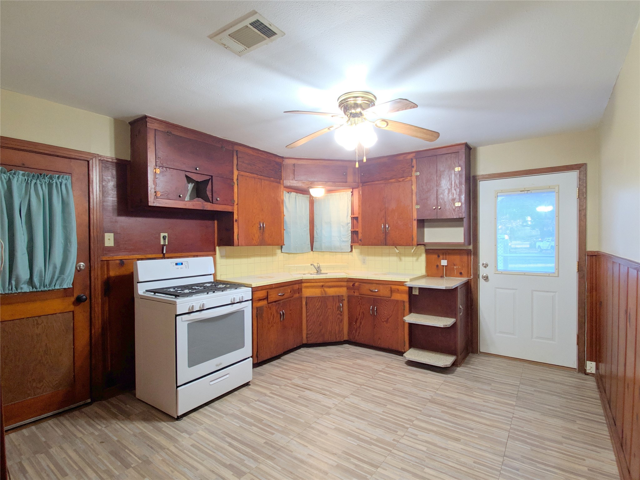 1717 Hawthorne Street, La Marque, TX 77568