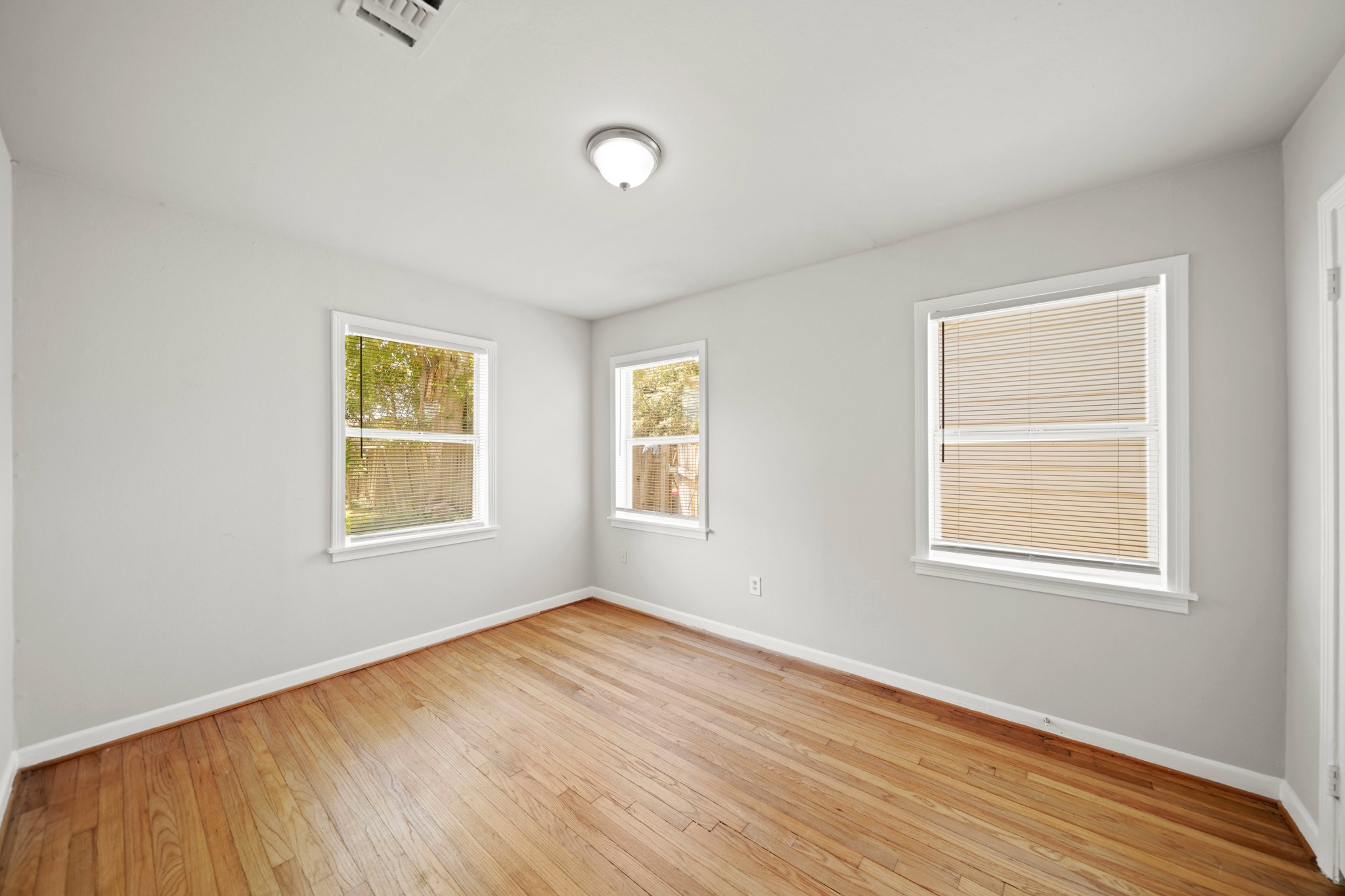 500 N Circle Drive, Baytown, TX 77520 500 N Circle Drive, Baytown, TX 77520