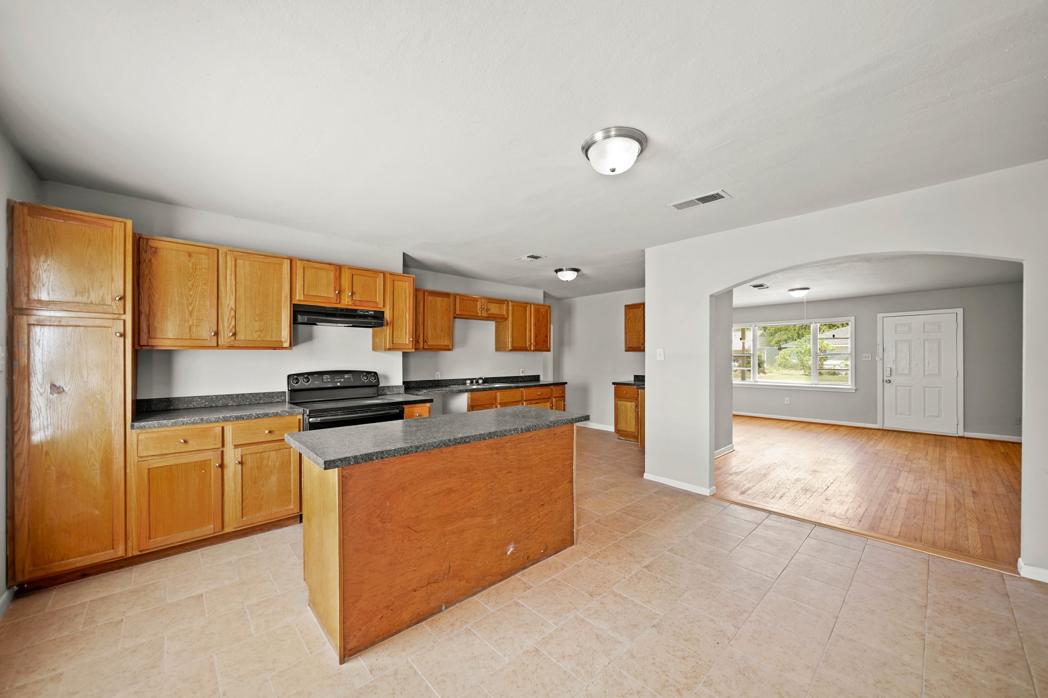 500 N Circle Drive, Baytown, TX 77520 500 N Circle Drive, Baytown, TX 77520