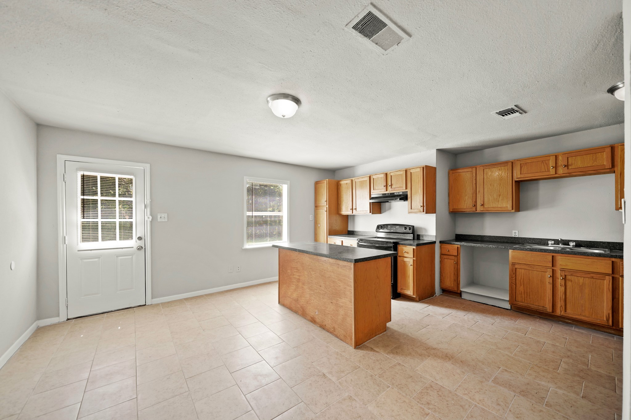 500 N Circle Drive, Baytown, TX 77520 500 N Circle Drive, Baytown, TX 77520