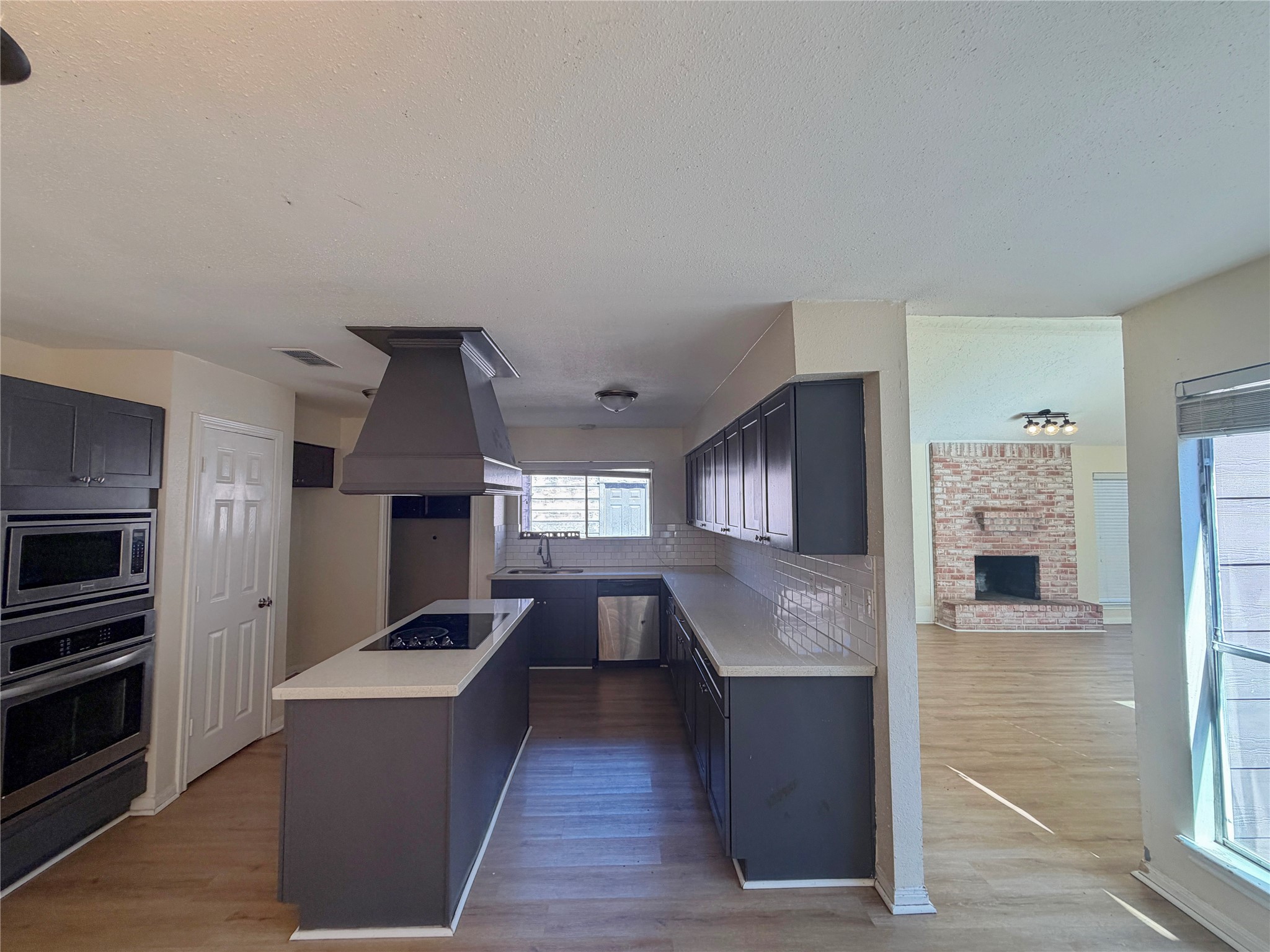 Kitchen & Living Area