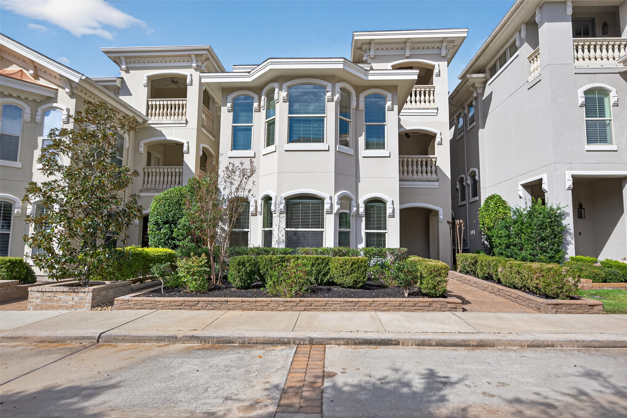 23 Olmstead Row, The Woodlands, TX 77380 23 Olmstead Row, The Woodlands, TX 77380