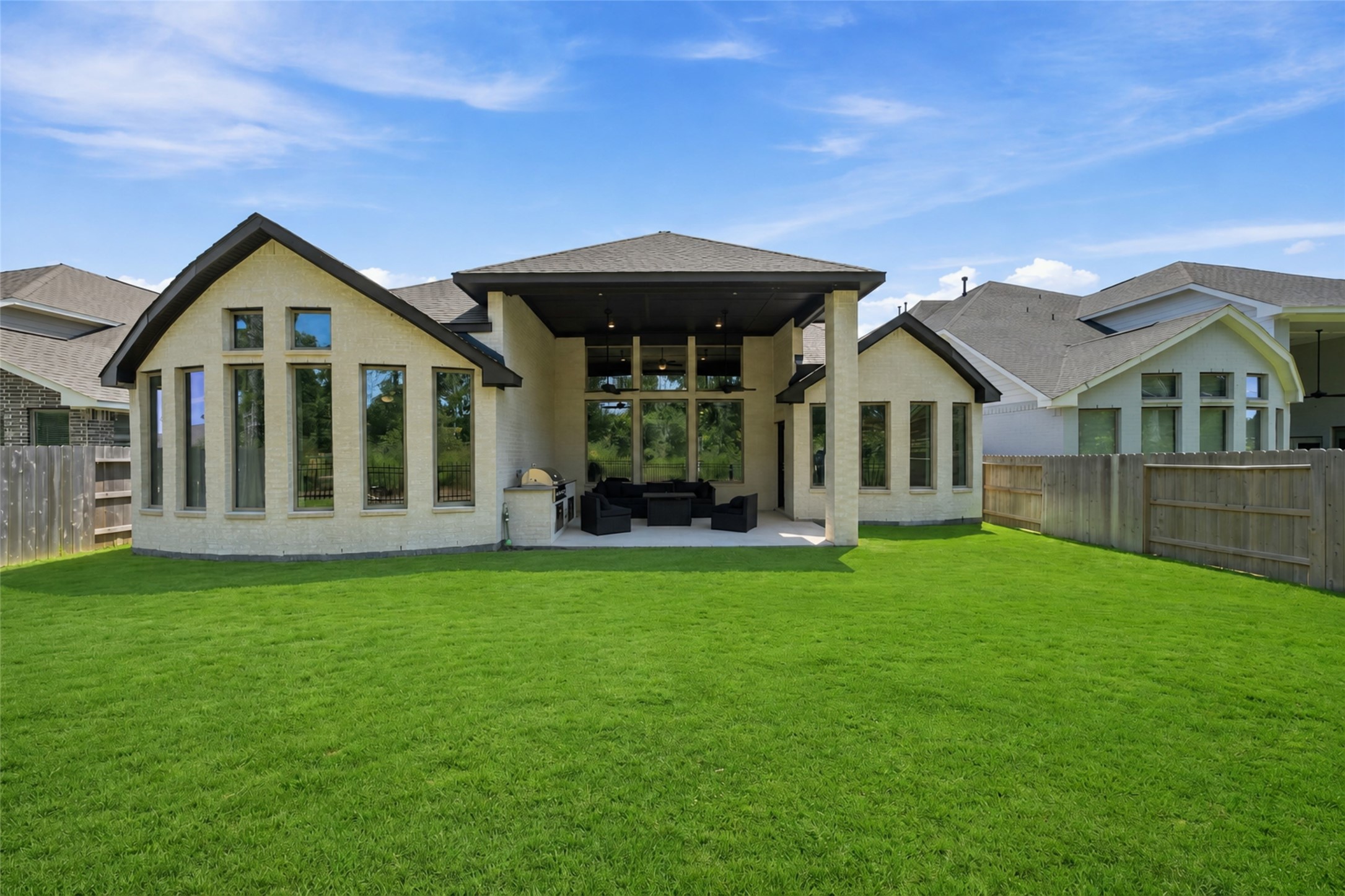 3308 Little Walnut Way, Conroe, TX 77385