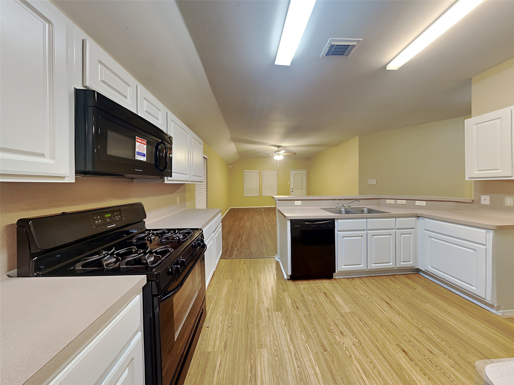 9310 Fillmont Lane, Houston, TX 77044