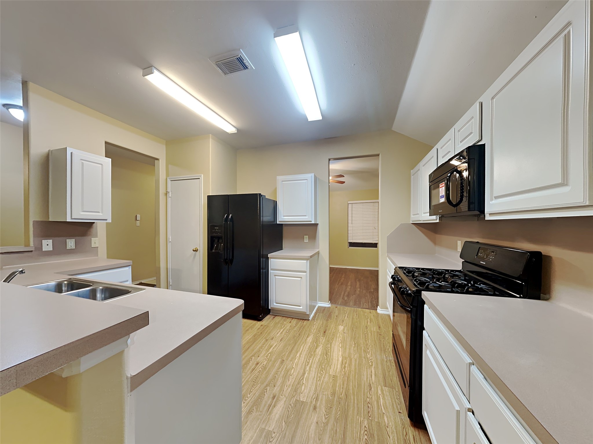 9310 Fillmont Lane, Houston, TX 77044