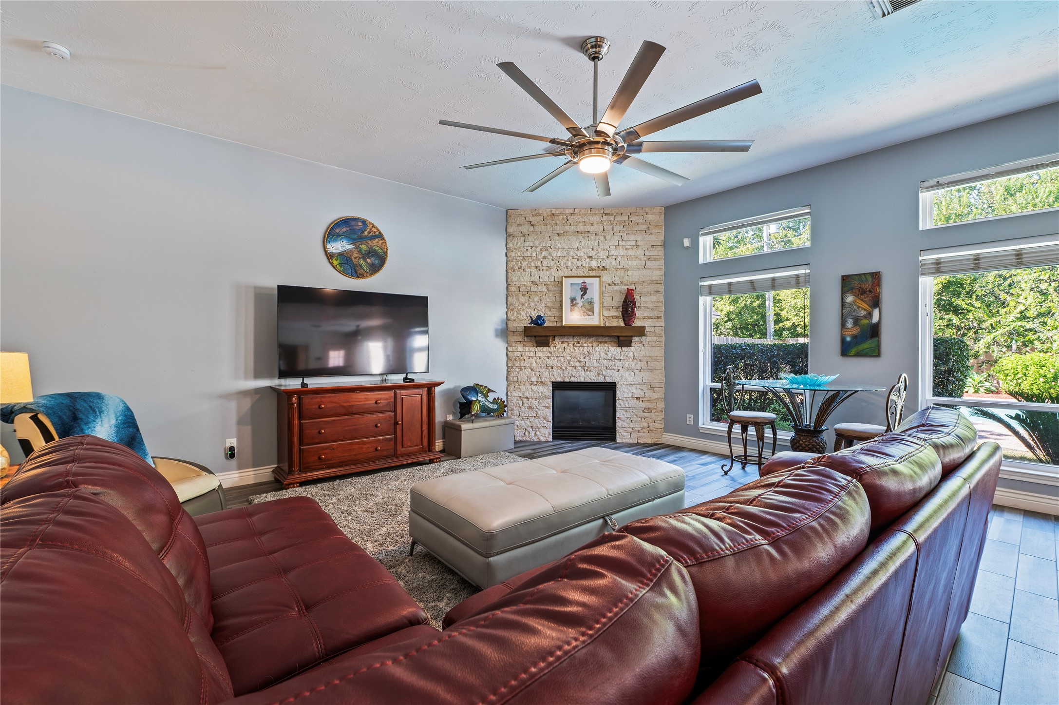 505 Twin Pines Drive, Friendswood, TX 77546