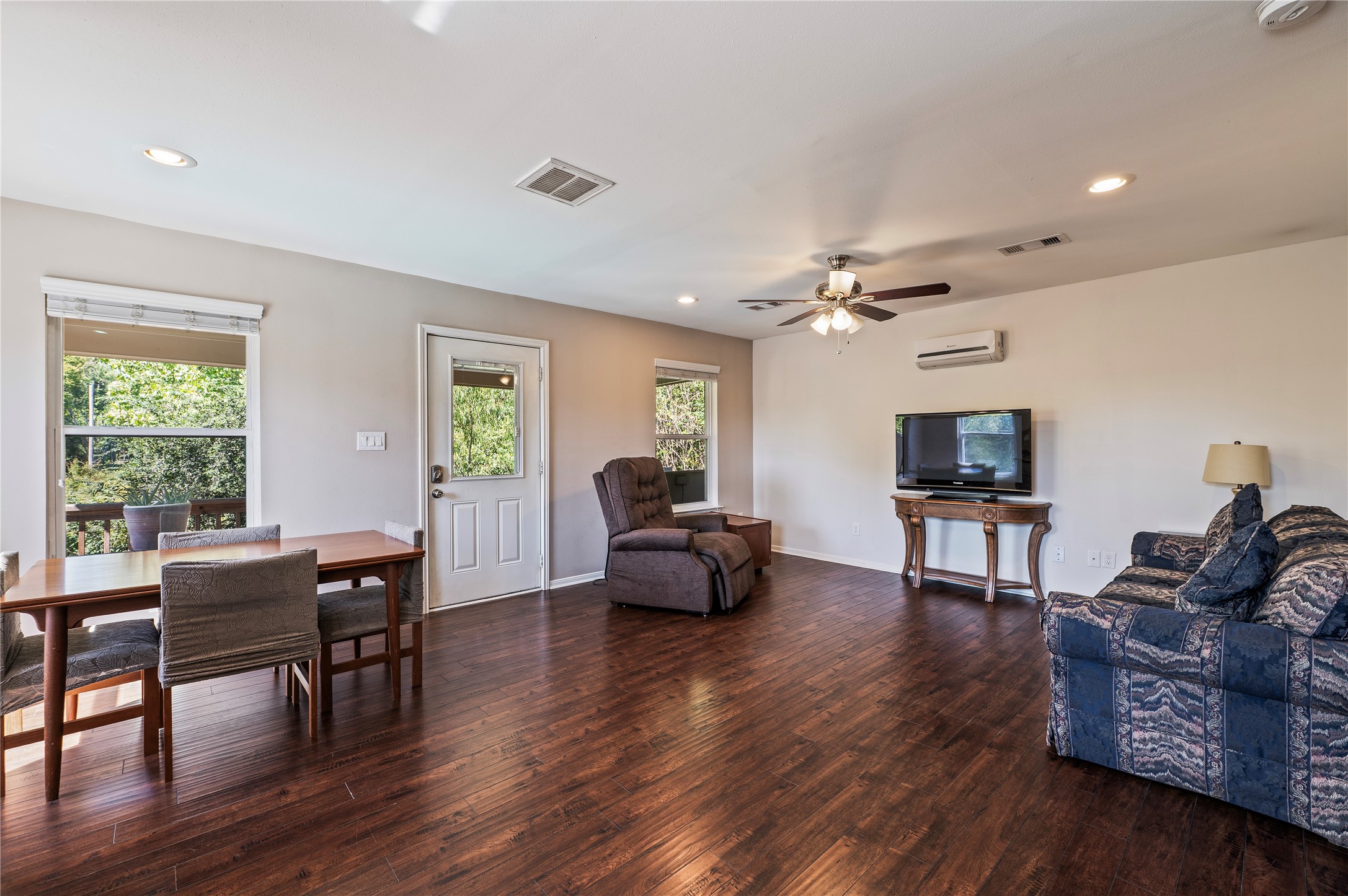 505 Twin Pines Drive, Friendswood, TX 77546