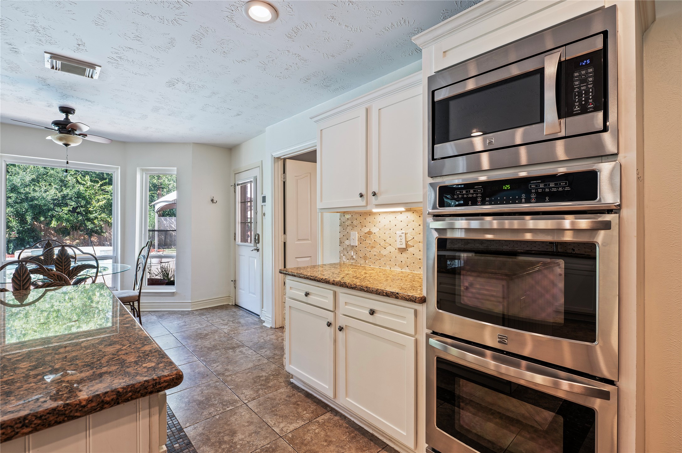 505 Twin Pines Drive, Friendswood, TX 77546