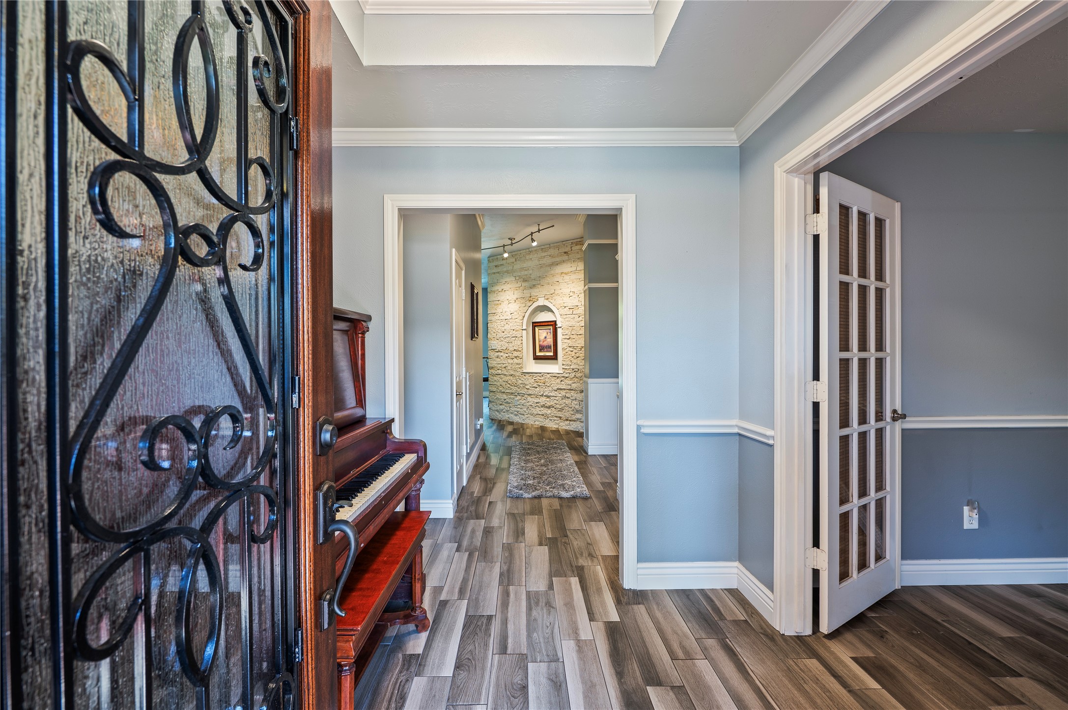 505 Twin Pines Drive, Friendswood, TX 77546
